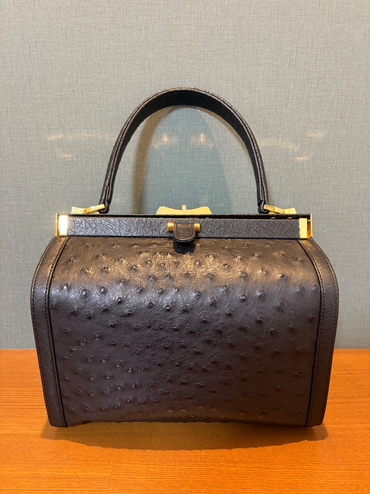 オーストリッチ レザー 本革 ブラック ゴールド金具 ハンドバッグ