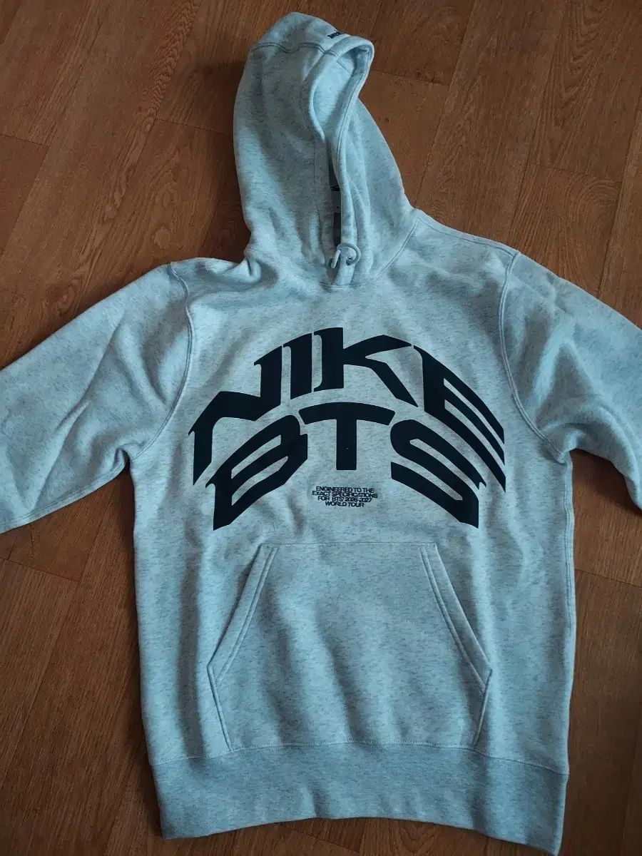 ナイキ BTS コラボ フーディー グレー s 95