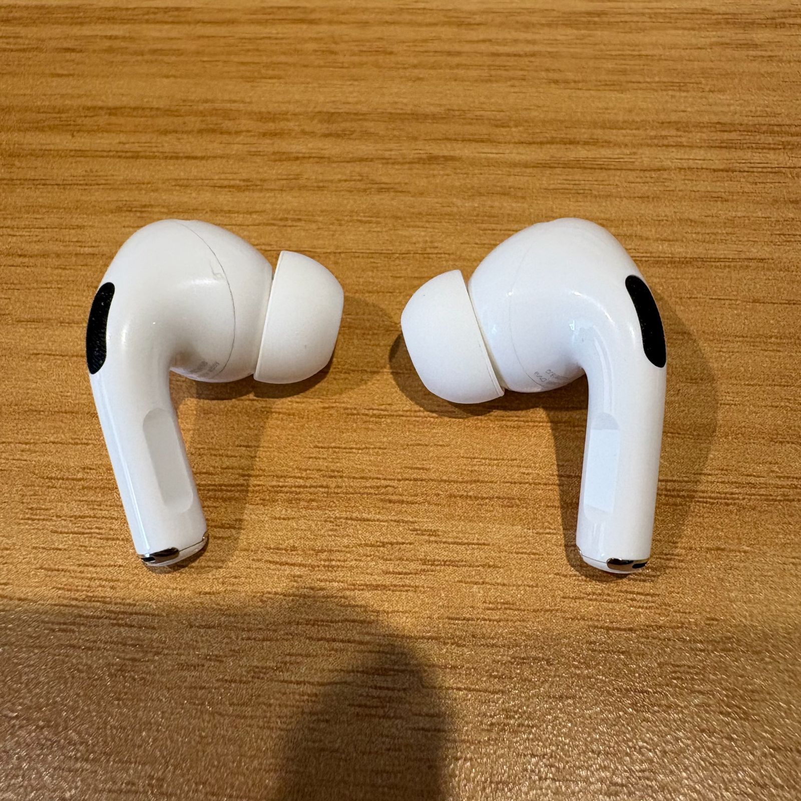 正規品】AirPods Pro 第2世代（充電ケーブルなし） - メルカリ