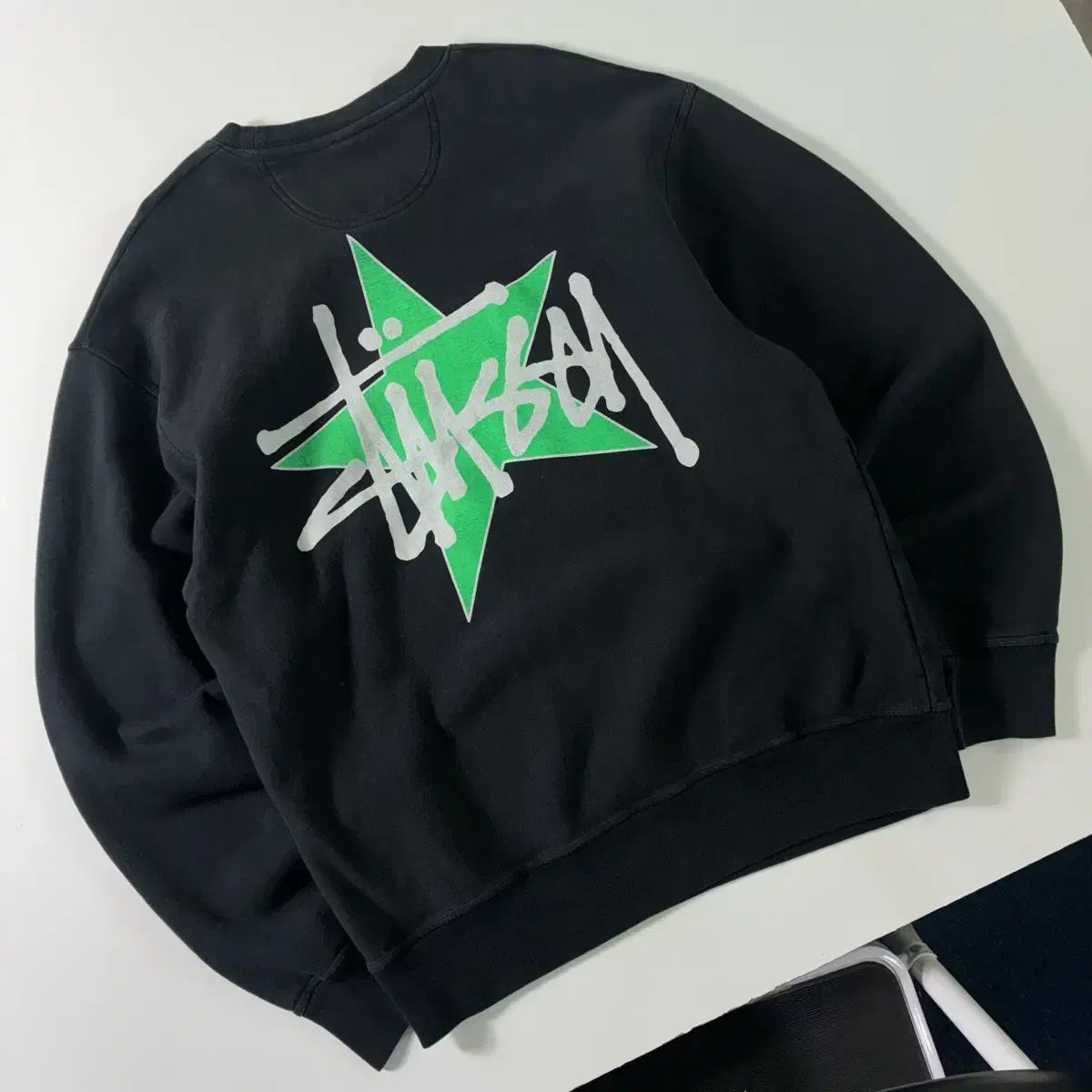STUSSY ステューシー スター クルー PIGMENT ピグメント ダイド ブラック スウェット
