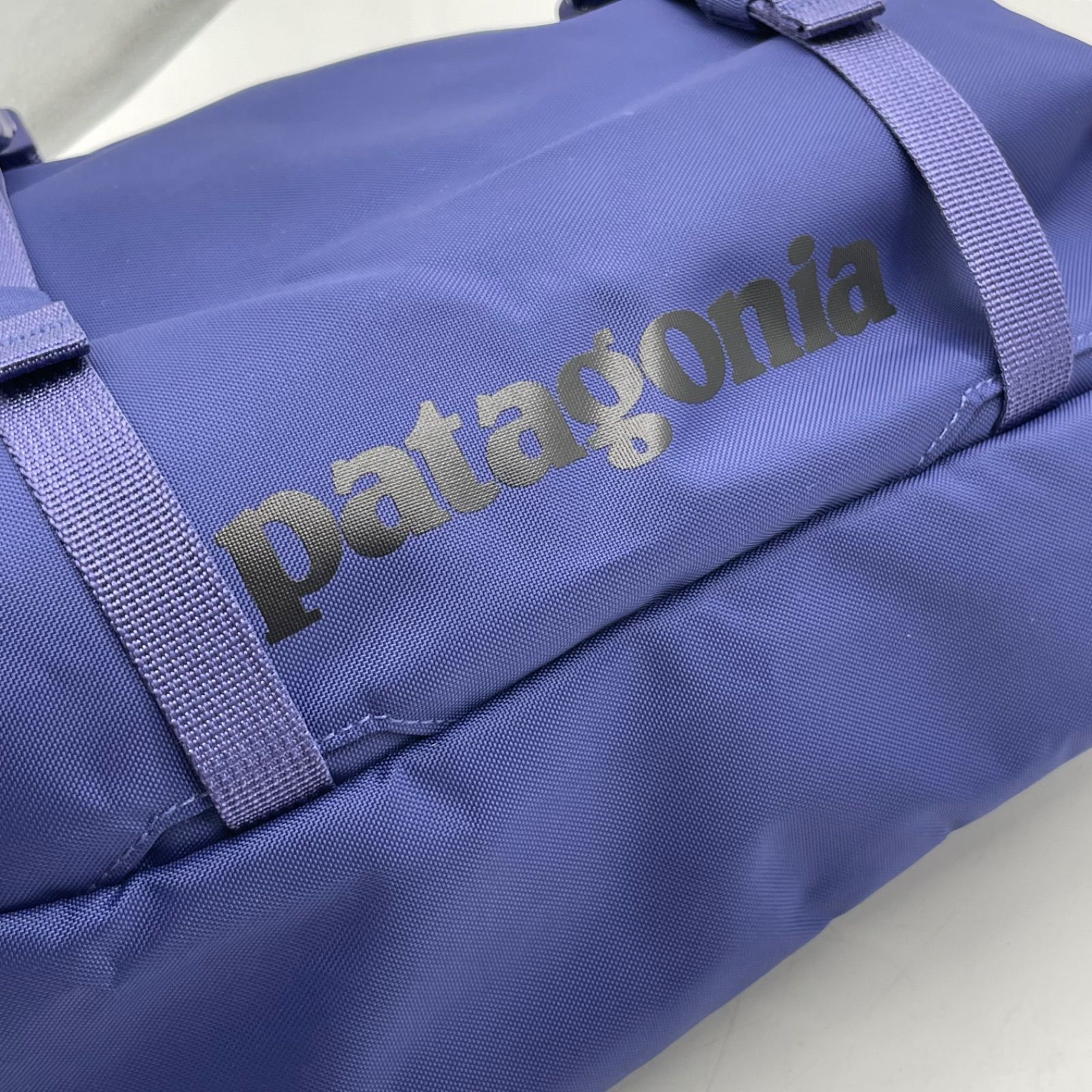 BN9138○patagonia パタゴニア アトム・スリング8L ボディバッグ