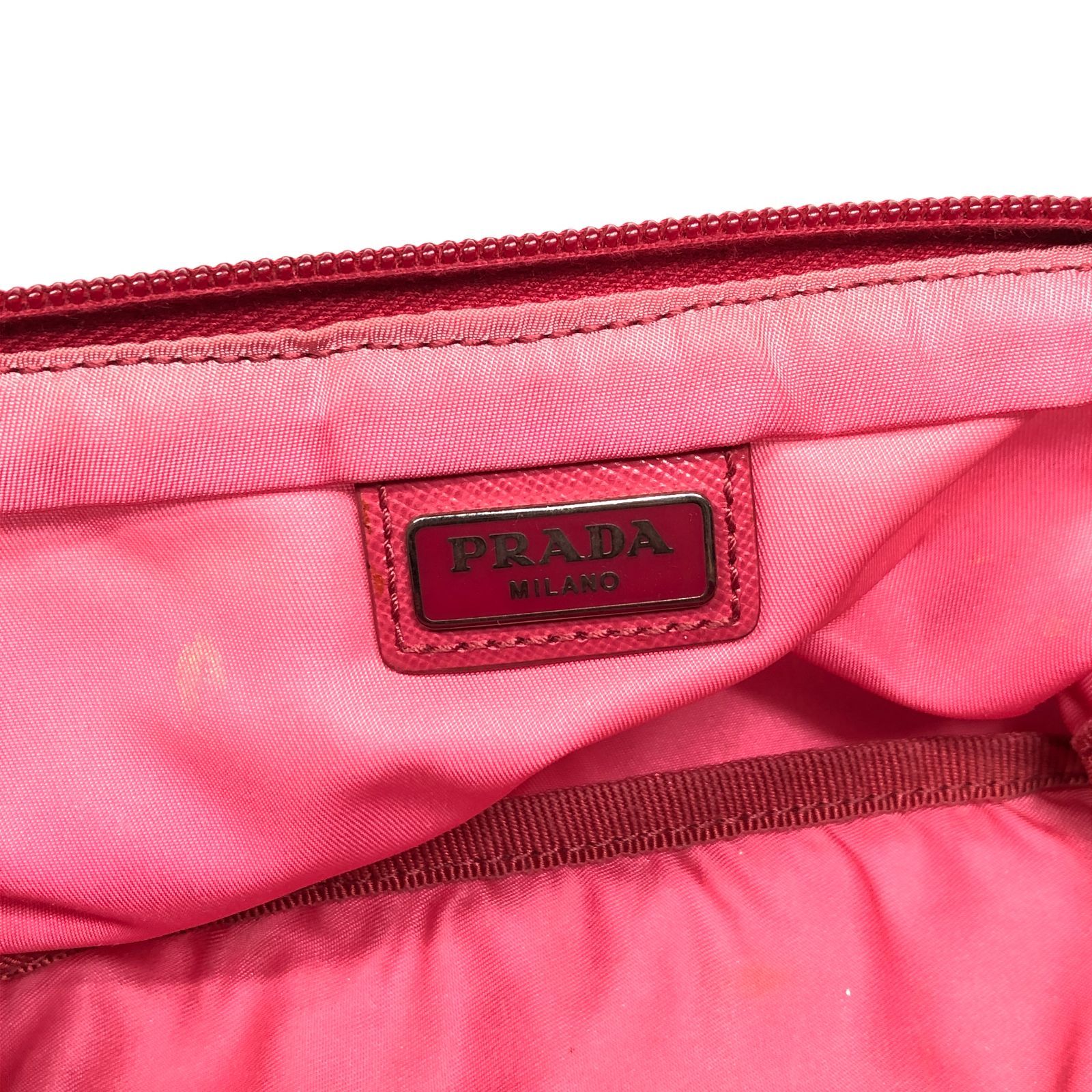 プラダ】本物 PRADA ポーチ 三角ロゴプレート トライアングル 小物入れ