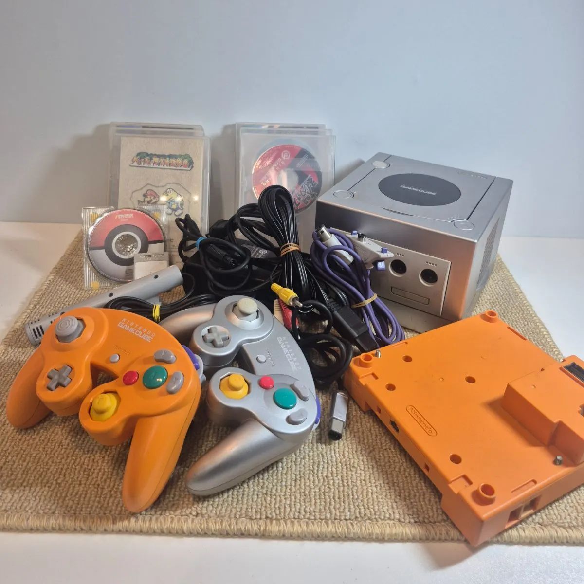 NINTENDO　GAMECUBE　ゲームキューブ　本体　ソフト