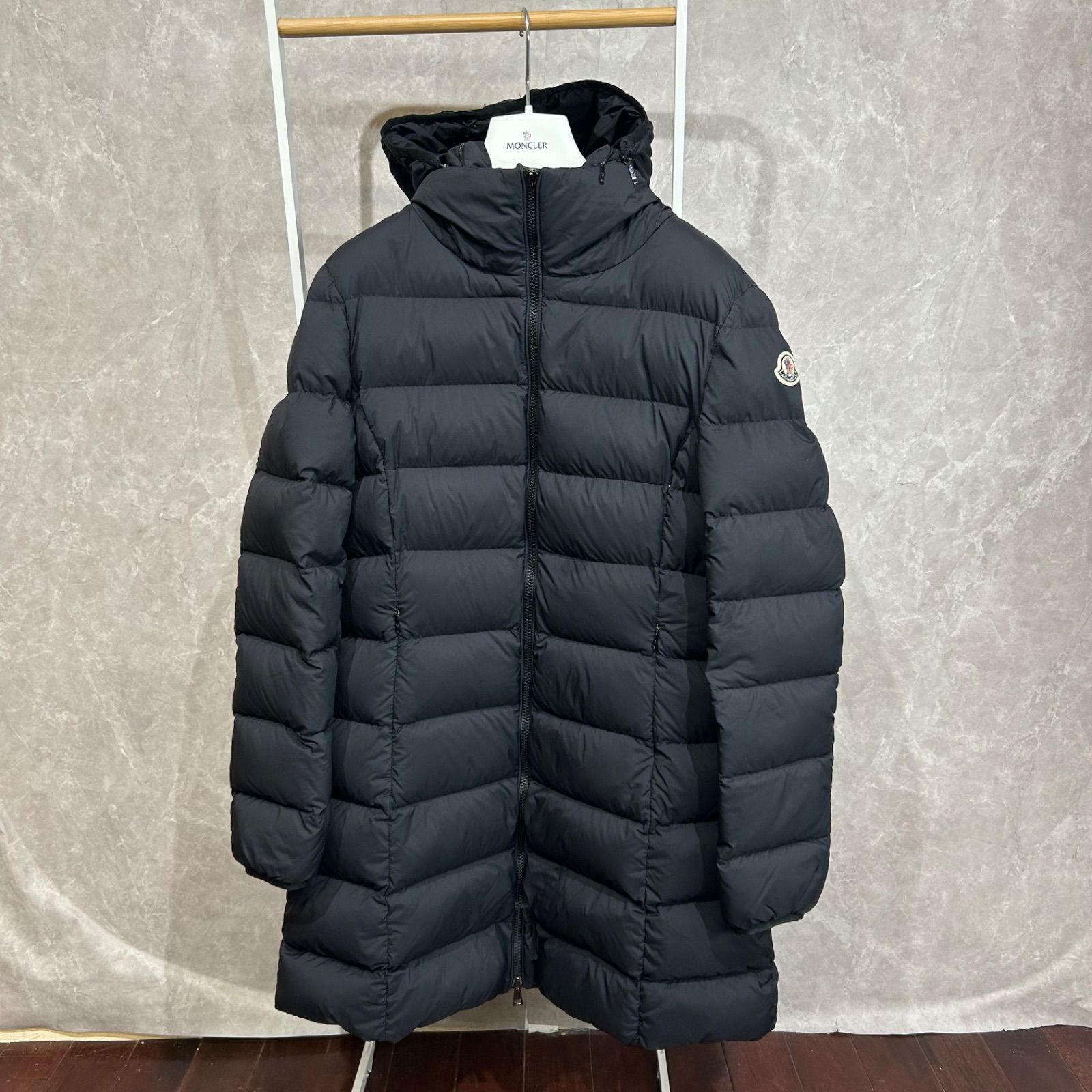 【メルカリ便】MONCLER モンクレール ダウンコート／PASSY【鑑定済み】 MONCLER モンクレール ダウンジャケットコートGIE黒4 - メルカリ