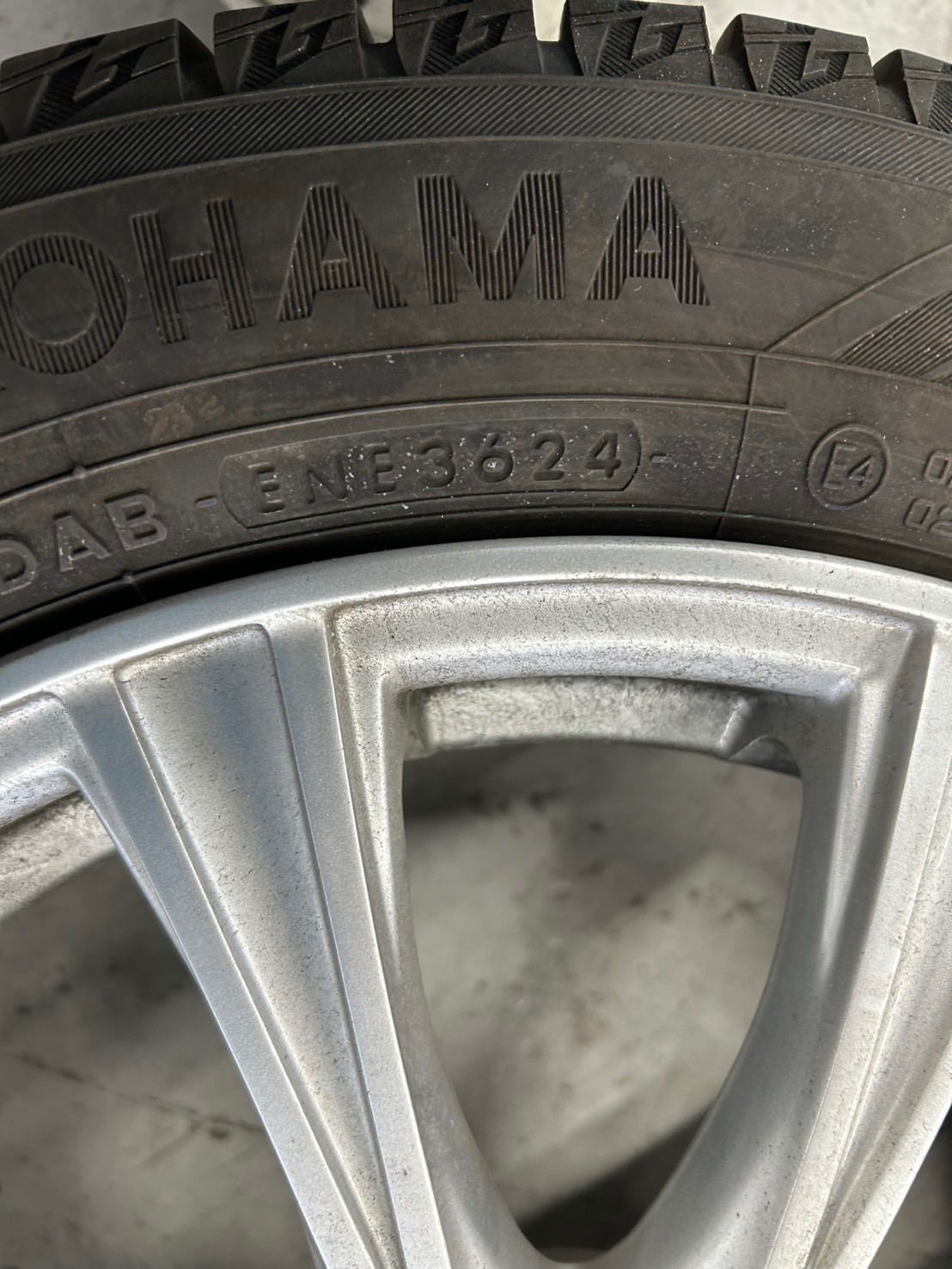 TH3005☆送料込み！冬タイヤホイール4本セット YOKOHAMA アイスガード