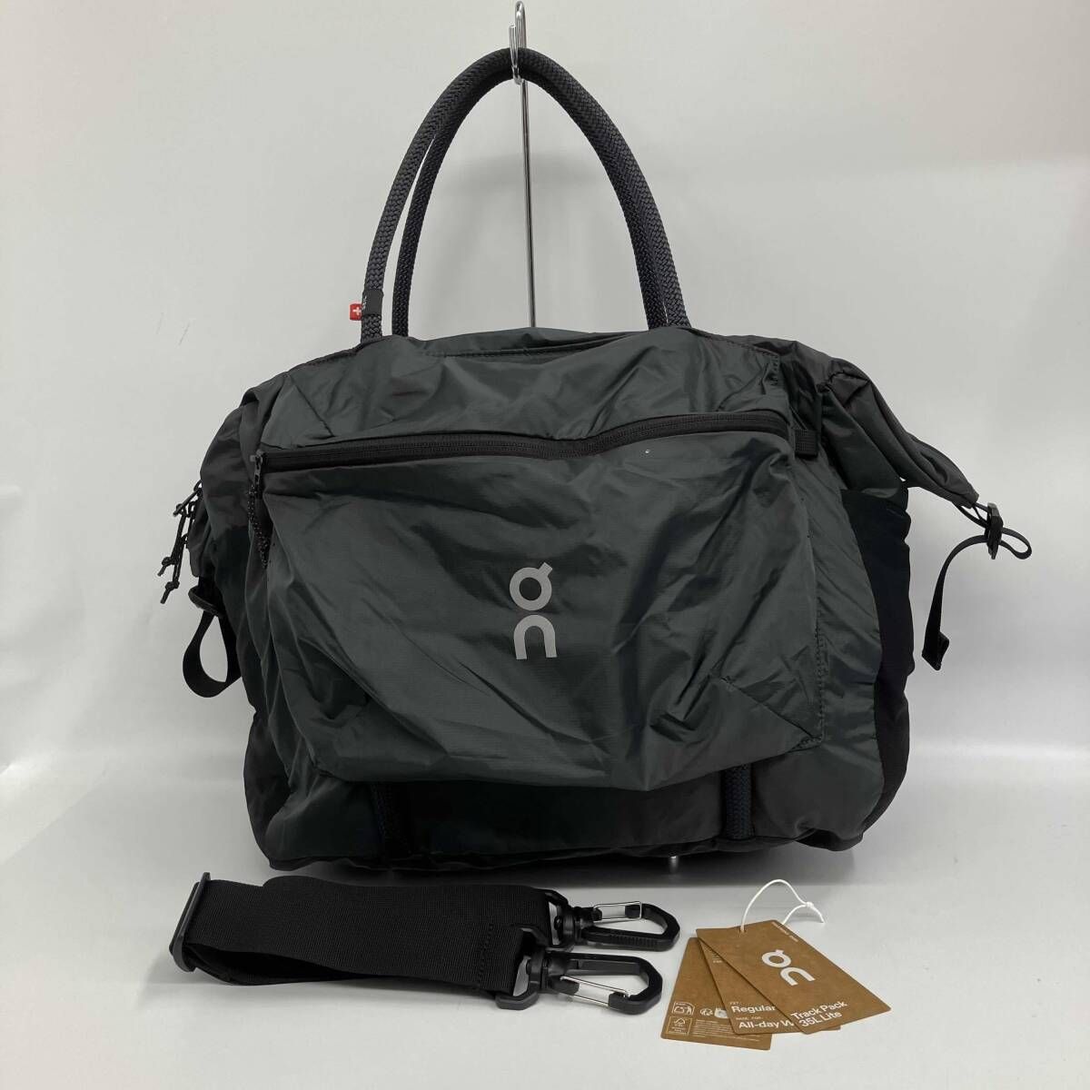 on/オン/トートバッグ/Track Pack/トラックパック35L/2UE30302792/2way/ショルダー紐付/ブラック