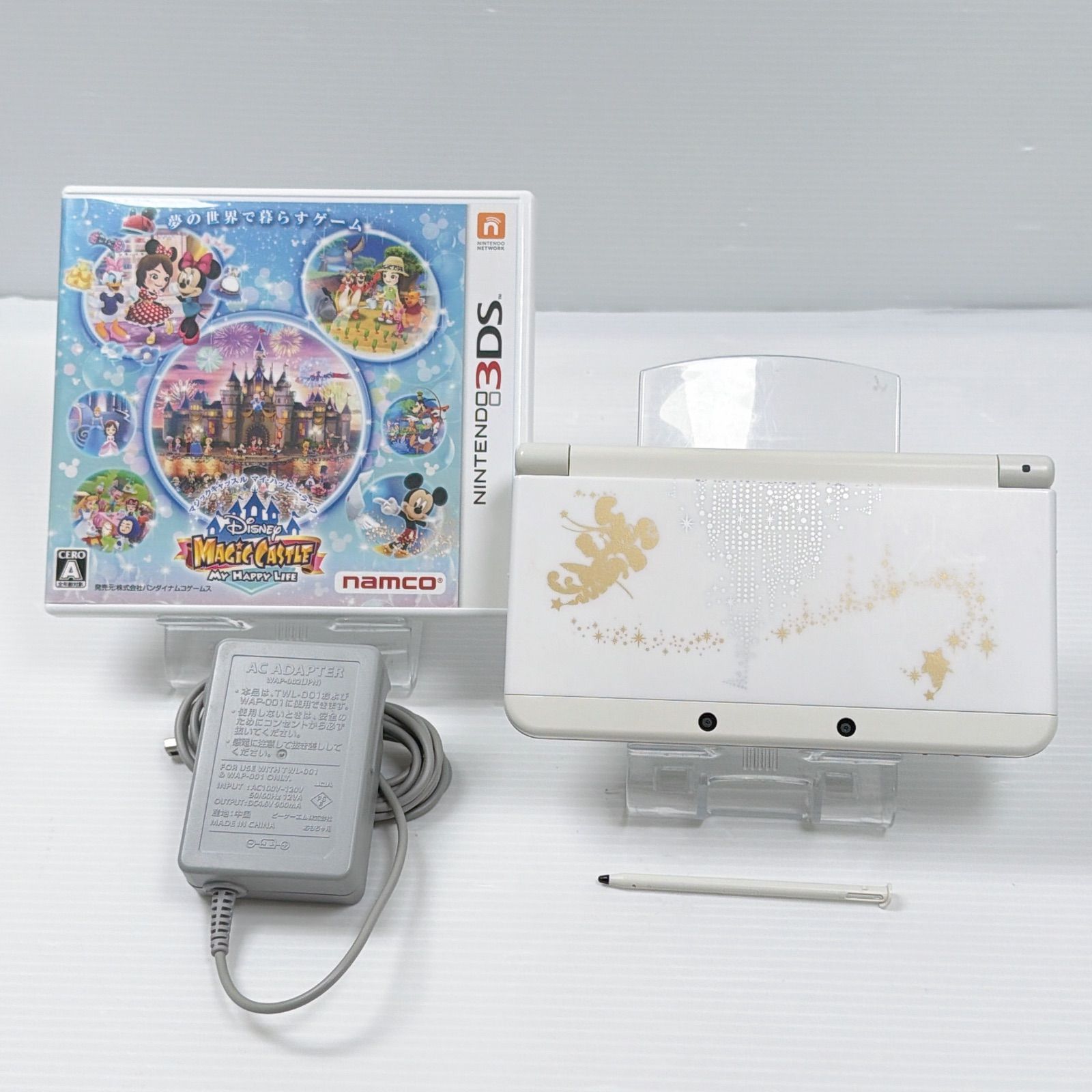 美品 new ニンテンドー 3DS マジックキャッスル ディズニー ソフト付き