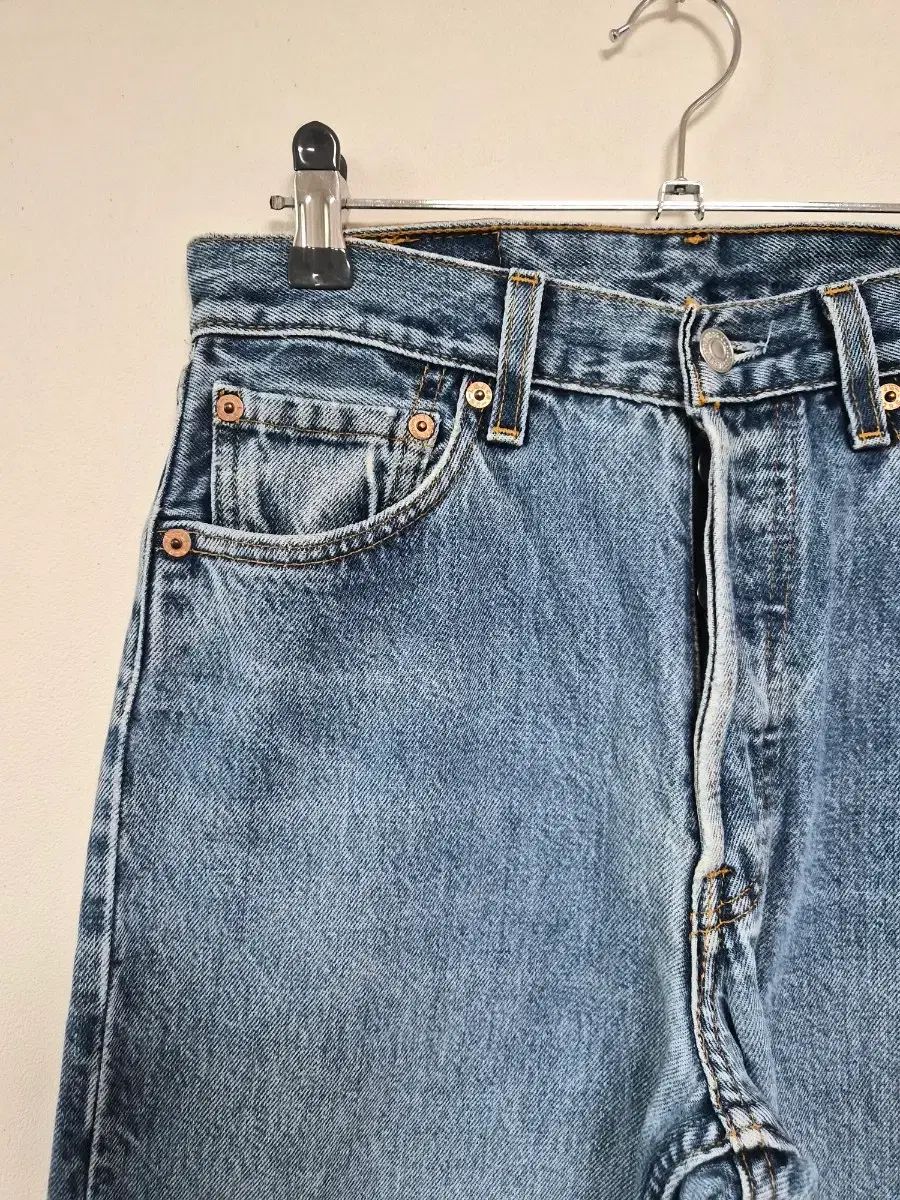 リーバイスLevis 90s 501 ストレート ライトブルー 29サイズ P-223