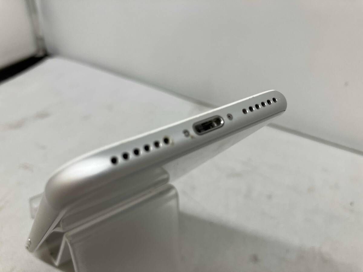 MQ792J/A iPhone 8 64GB シルバｰ au バッテリー最大容量100% SIMロック