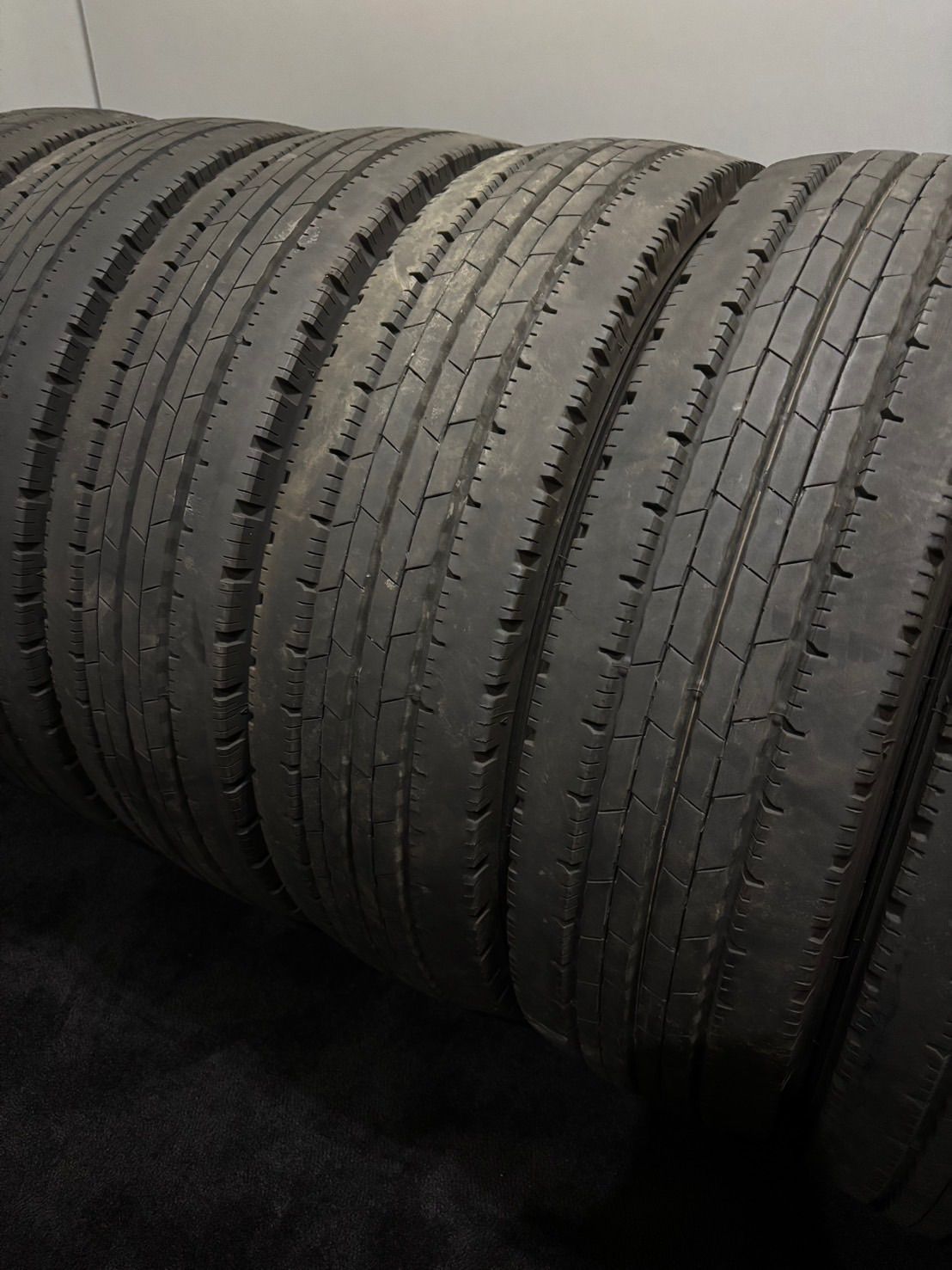 ★205/70R17.5 DUNLOP/ENASAVE SPLT50 M 25年製 夏タイヤ サマータイヤ 6本 ダンロップ デュトロ エルフ キャンター (南10-M530)