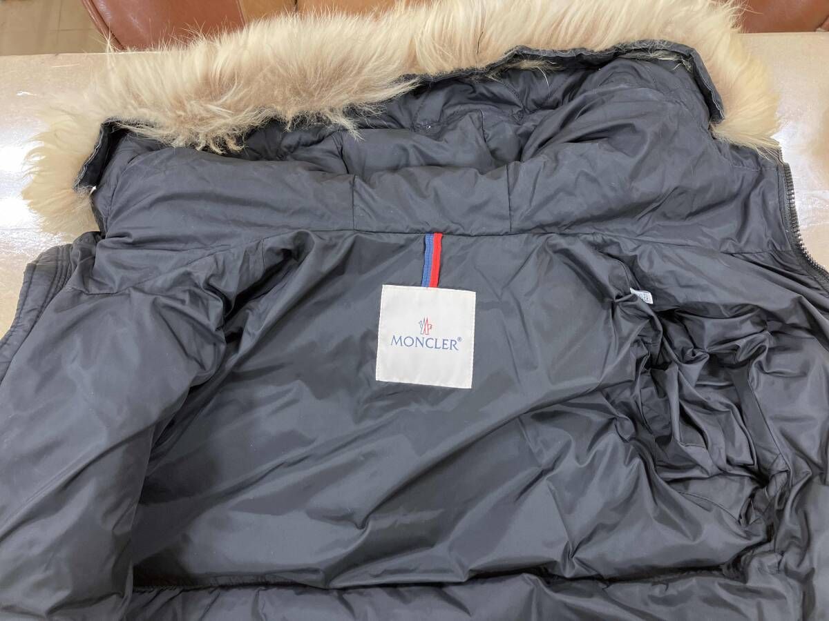 MONCLER モンクレール ダウンジャケット フーデッドリアルファーダウン
