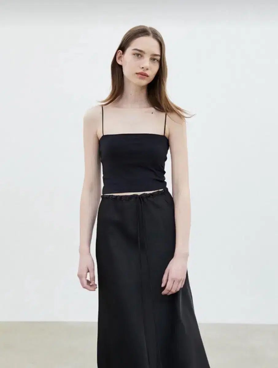 ハベック Soft satin skirt black