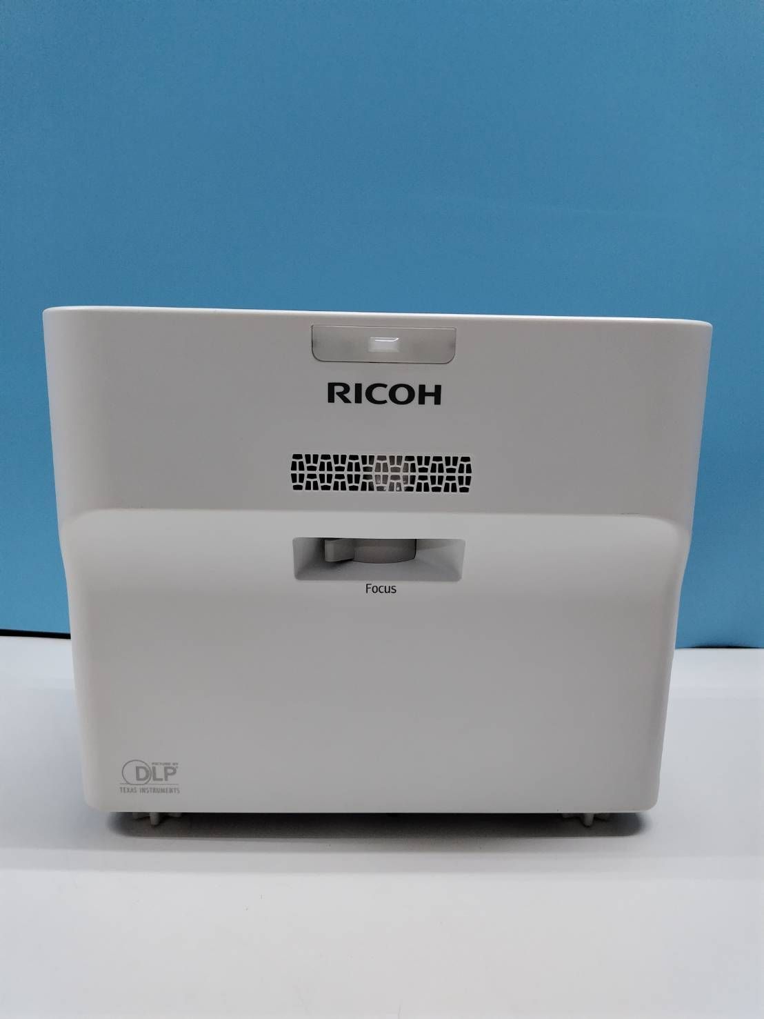 RICOH PJ WX4153N 単焦点プロジェクター - メルカリ