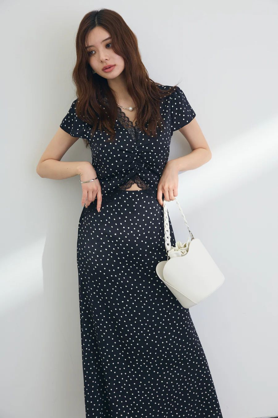 フロントカットドット美シルエットワンピ ドット柄ワンピース Frene