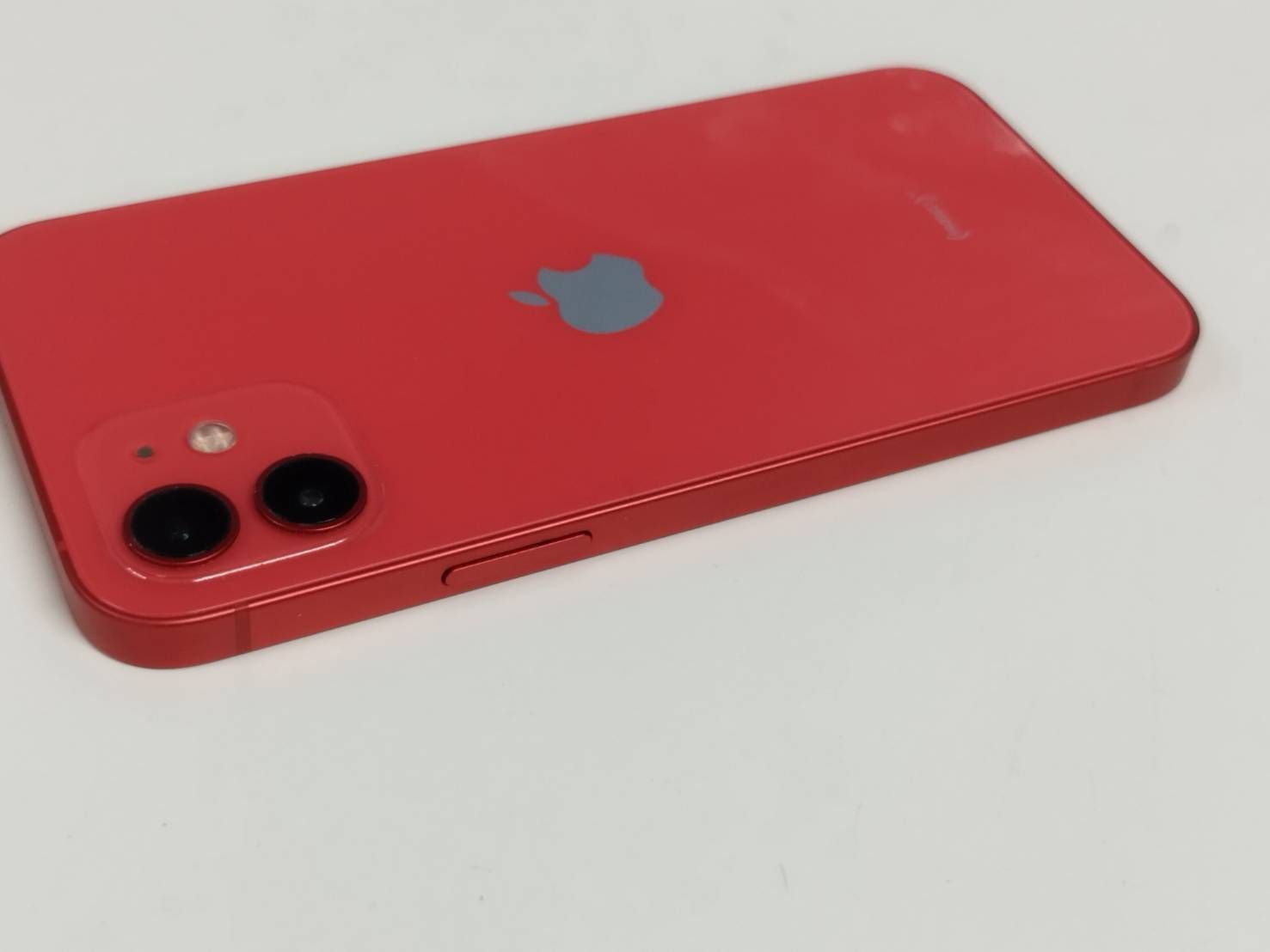 iPhone 12 64GB レッド SIMフリー【おまけ付】中古 Bランク - メルカリ