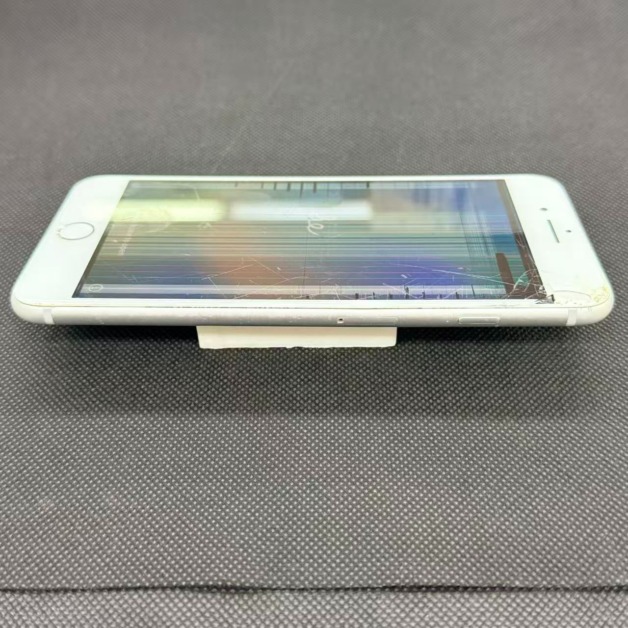 ジャンク】iPhone 8 Plus 128GB 本体 部品取り用 - メルカリ
