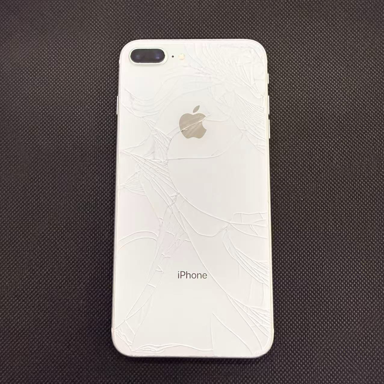 ジャンク】iPhone 8 Plus 128GB 本体 部品取り用 - メルカリ