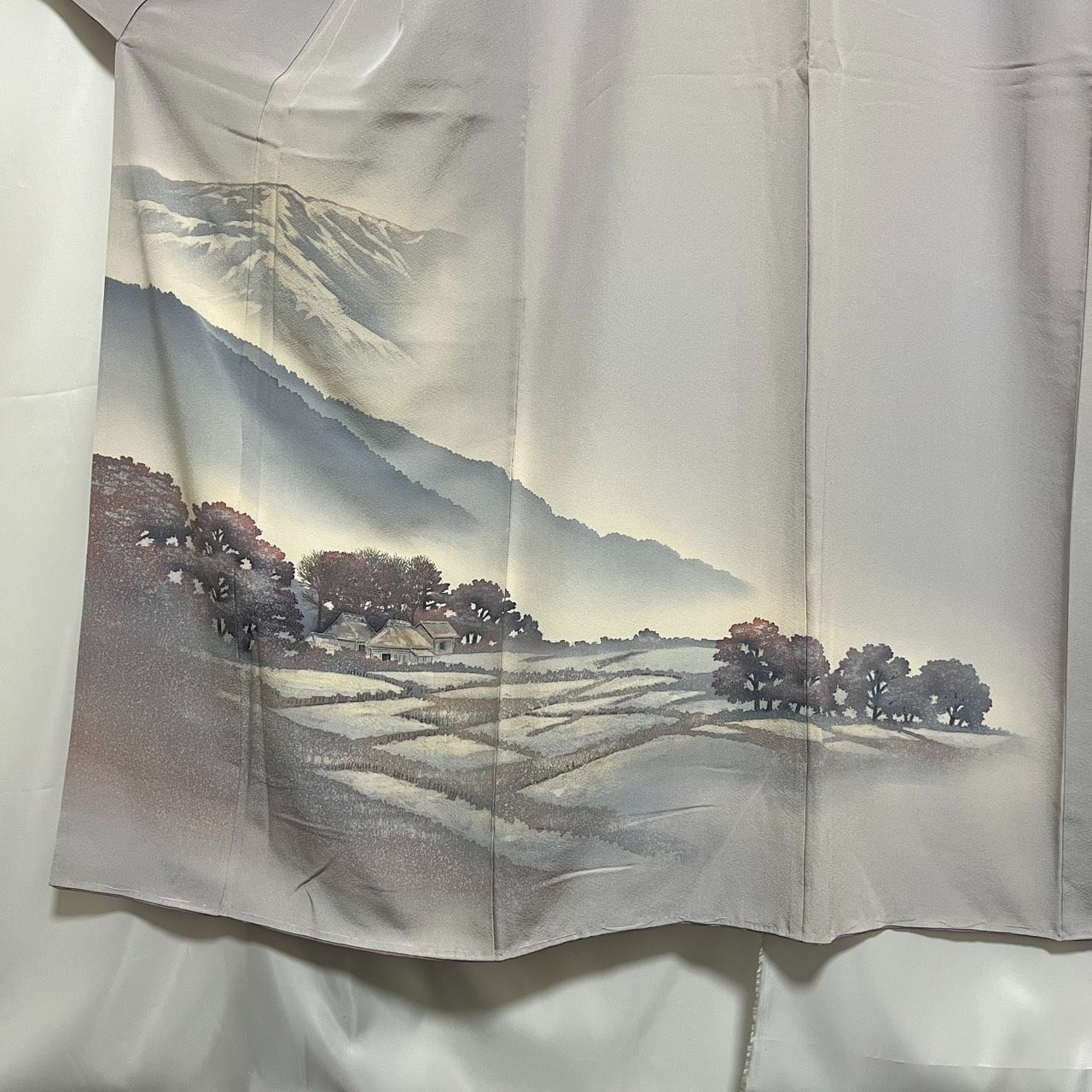 K213 付け下げ 落款あり 月山 しつけ糸付き 風景文 正絹 和装 和服 