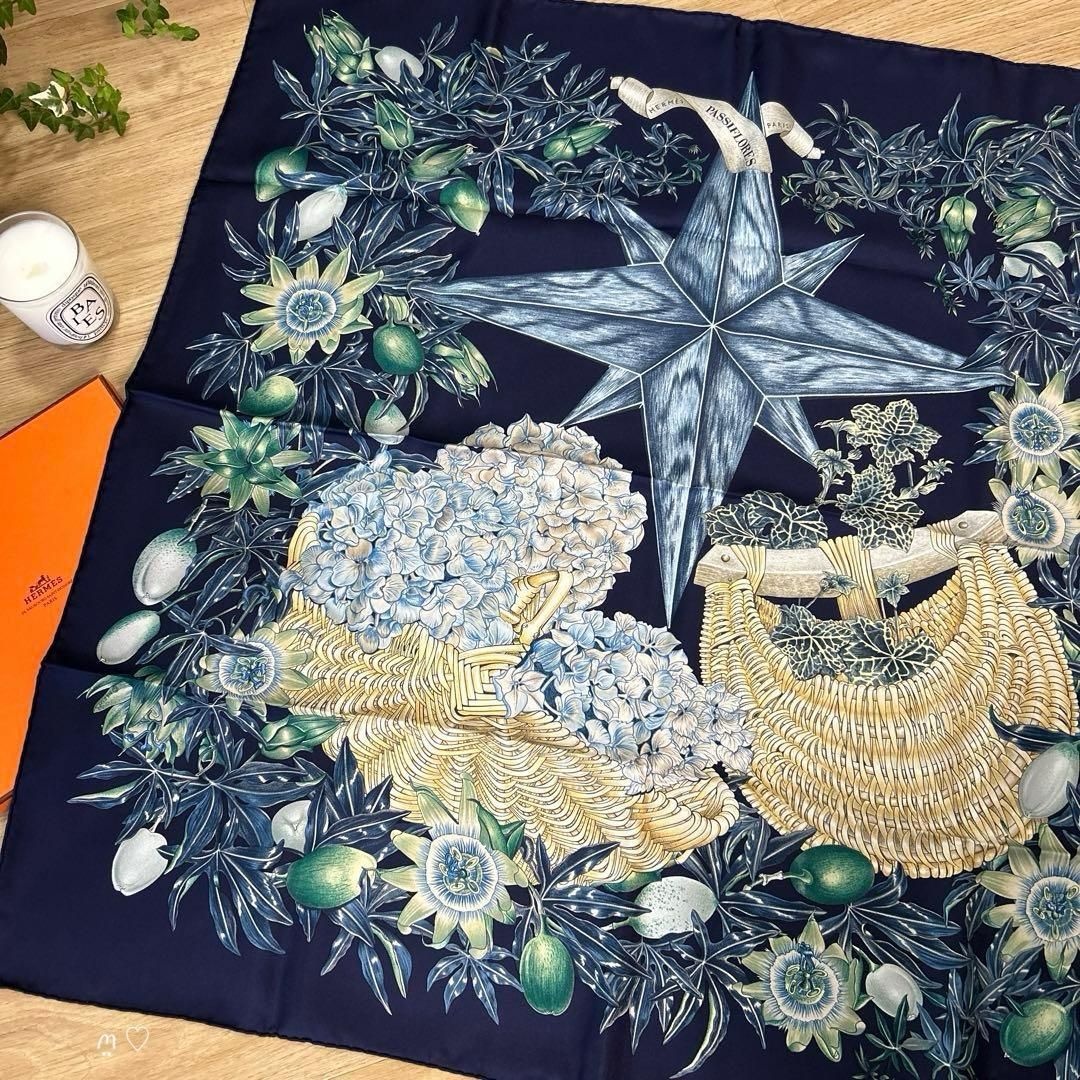 HERMES　エルメス　カレ90　パッションフラワー　紫陽花　シルク　ベージュ HERMESエルメス カレ90 パッションフラワー トケイソウ シルクスカーフ