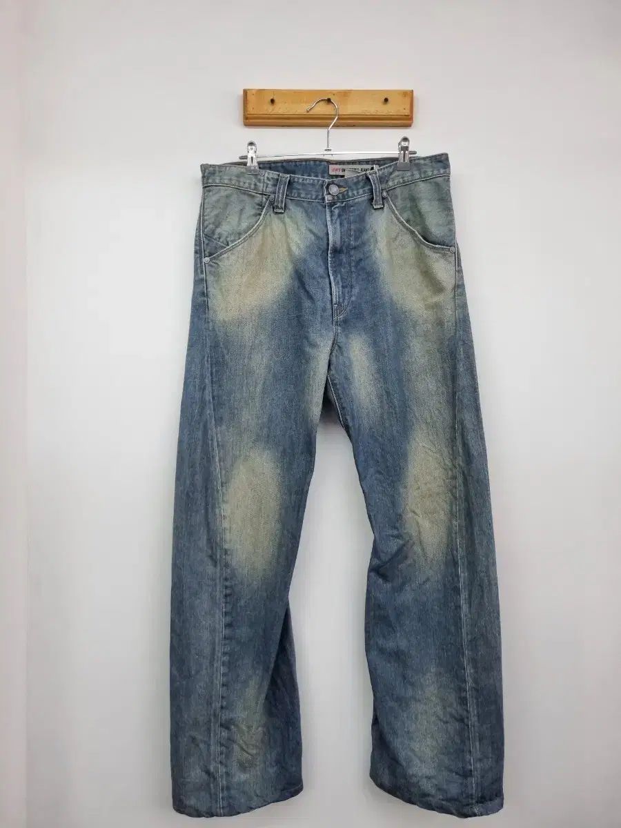 リーバイス エンジニアード デニム パンツ