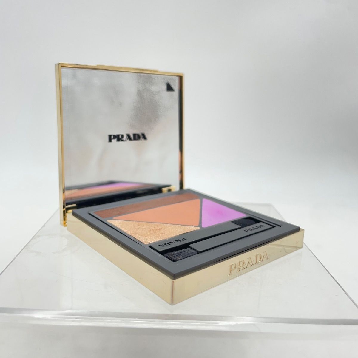 prada beauty アイシャドウ07 ダイメンションズ マルチエフェクト アイ