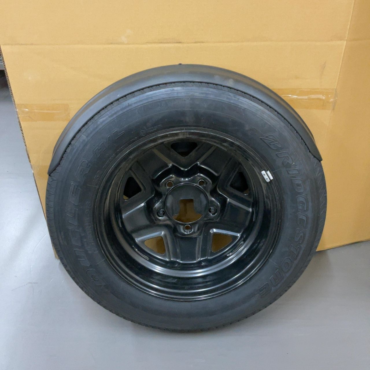 スズキ ジムニー 純正 背面スペアタイヤ BRIDGESTONE DUELER H/T 175