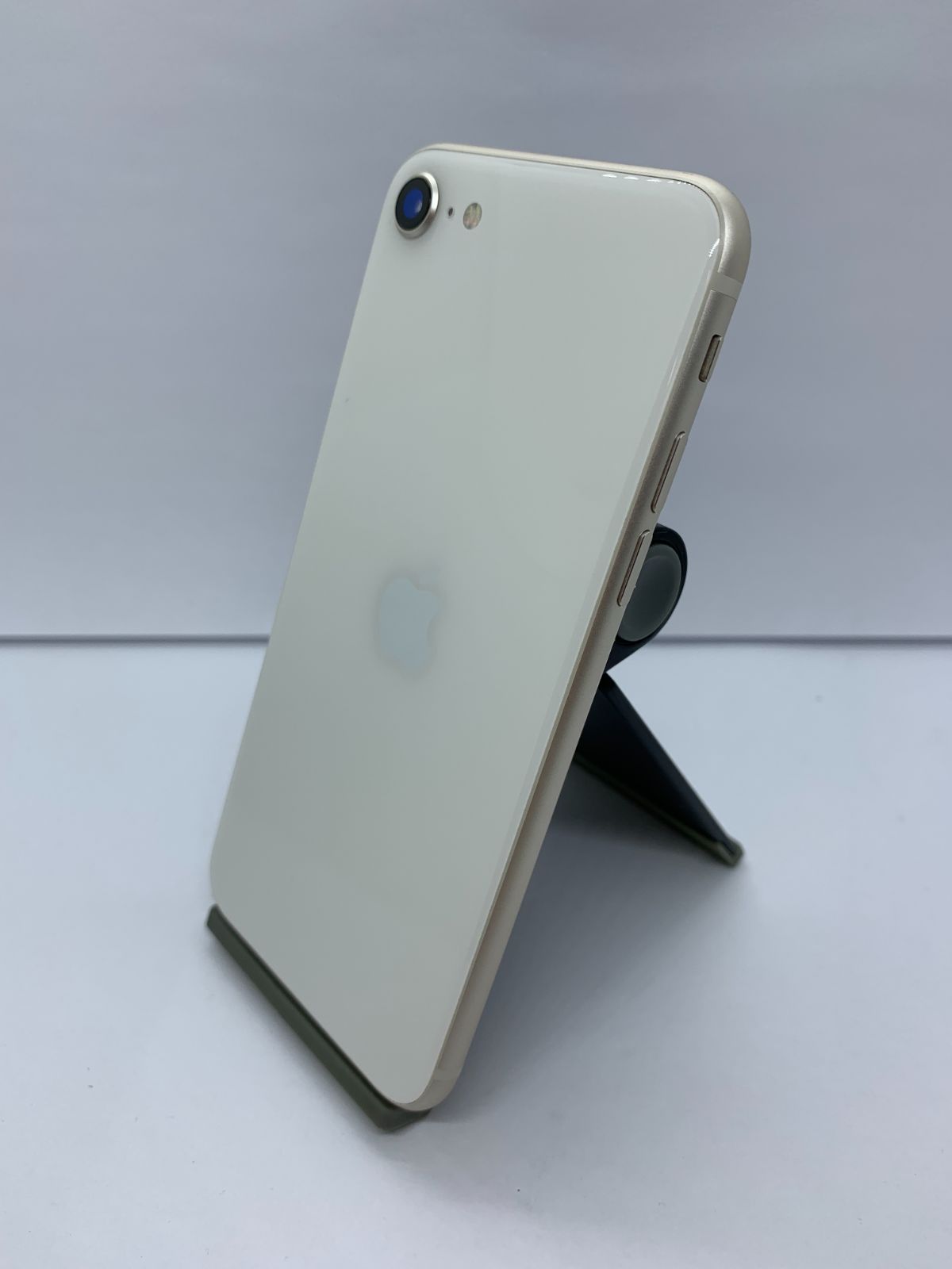 中古・バッテリー劣化・画面キズ有・フレームキズ有】iPhone SE(2022