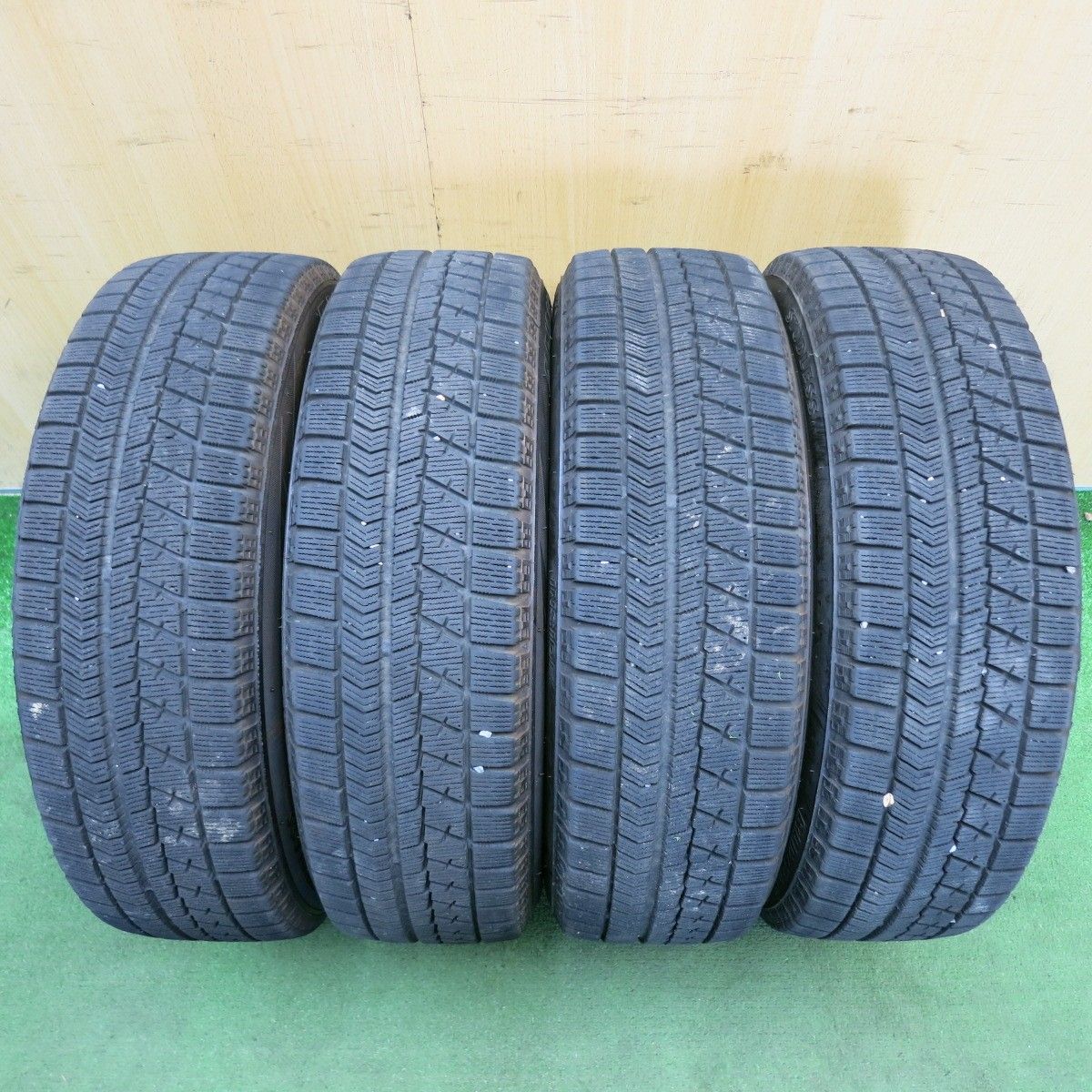 クラゲ！①送料無料！185/65R15 4Hスタッドレス/ジョーカー 4本価格☆スタッドレス 175/65R15 ブリヂストン ブリザック VRX JOKER