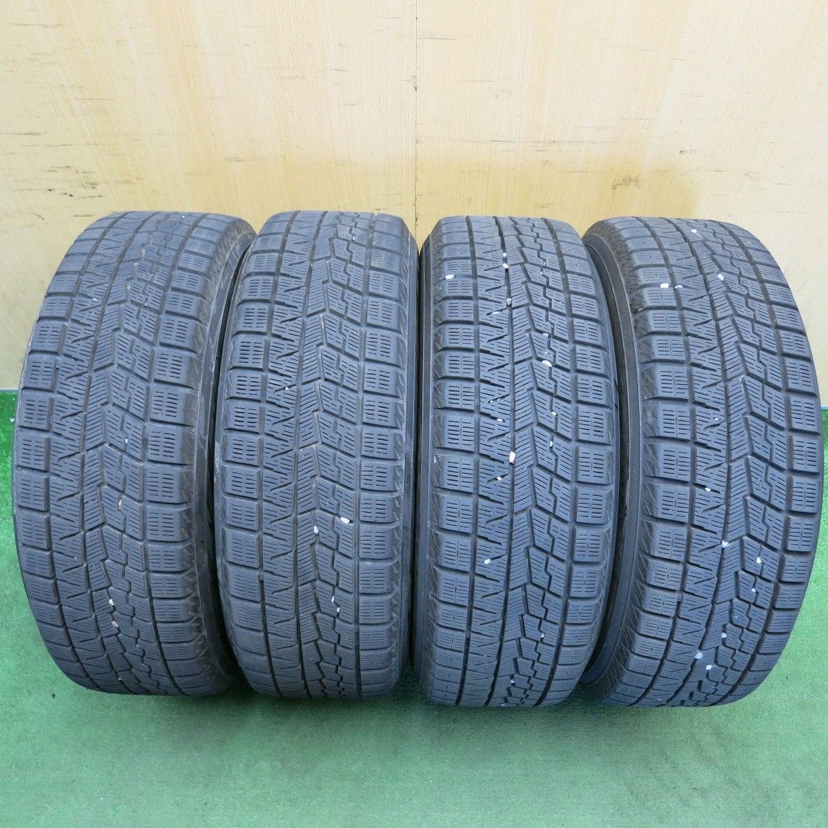 バリ溝！9.5分☆スタッドレス 205/60R16 ヨコハマ アイスガード iG70