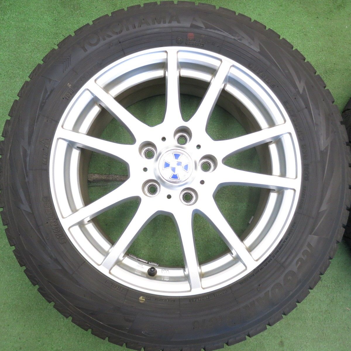 バリ溝！9.5分☆スタッドレス 205/60R16 ヨコハマ アイスガード iG70