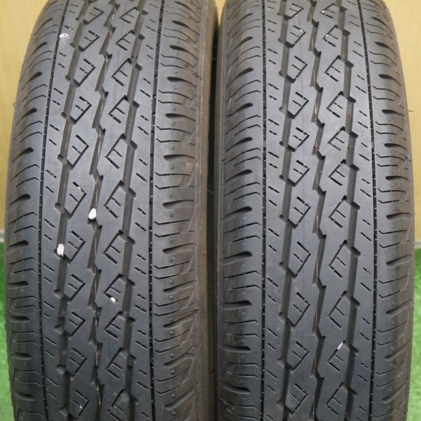 2本価格！25年★145/80R12 80/78N ブリヂストン K370 タイヤ 12インチ 軽 トラック 軽 バン 等★6060302KKノタ