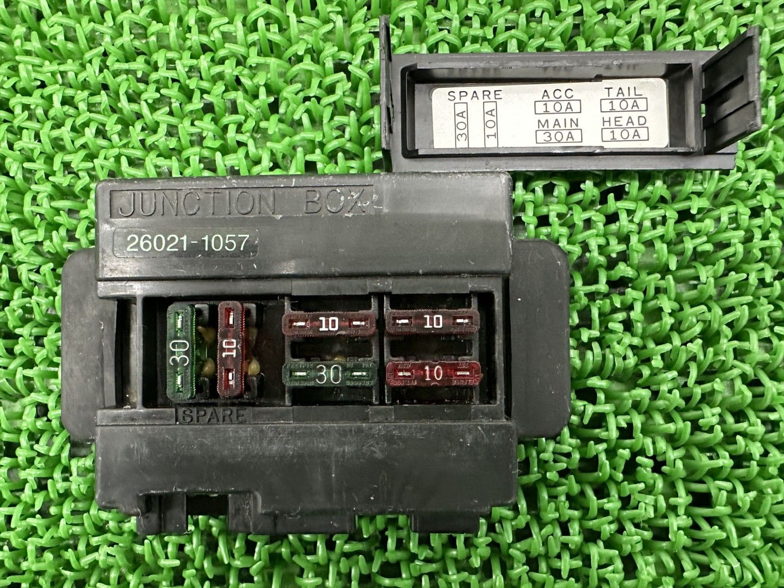 ゼファー400 ヒューズボックス 26021-1057 カワサキ 純正 中古 ZR400C 絶版 Zt