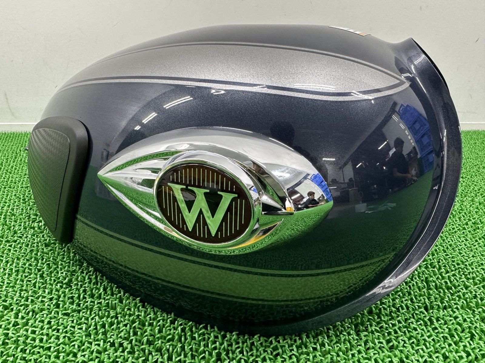 W800 タンク 青M カワサキ 純正 中古 EJ800E ノーマルガソリンタンク エンブレム eF