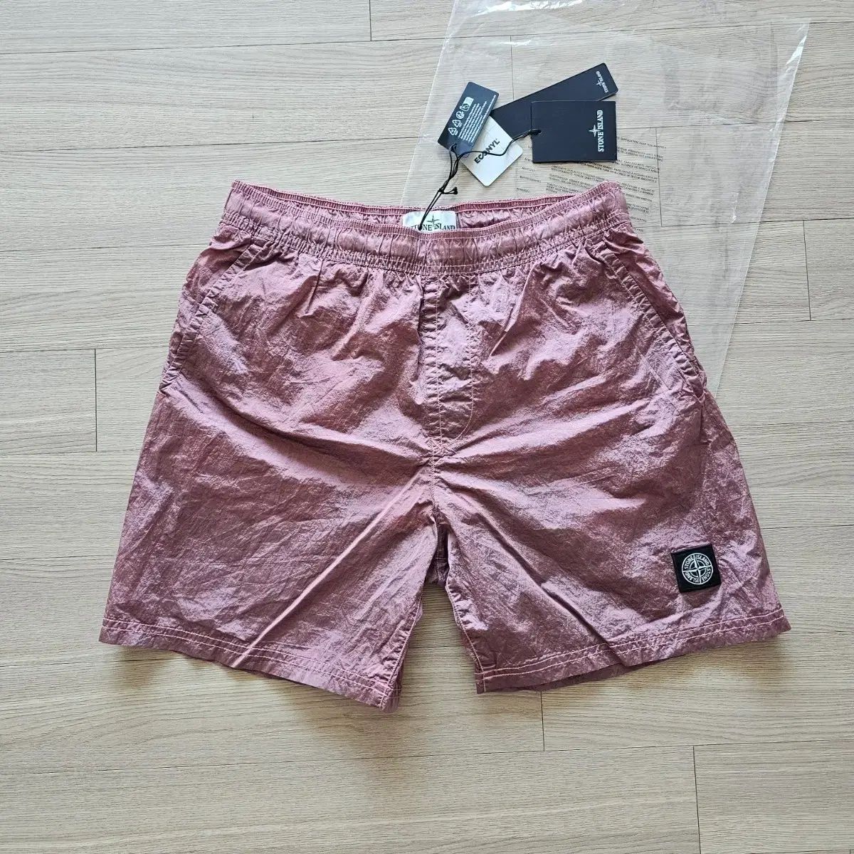 M 新品) STONE ISLAND ストーンアイランド ナイロンメタル スイミング ハーフパンツ ピンク 31 32