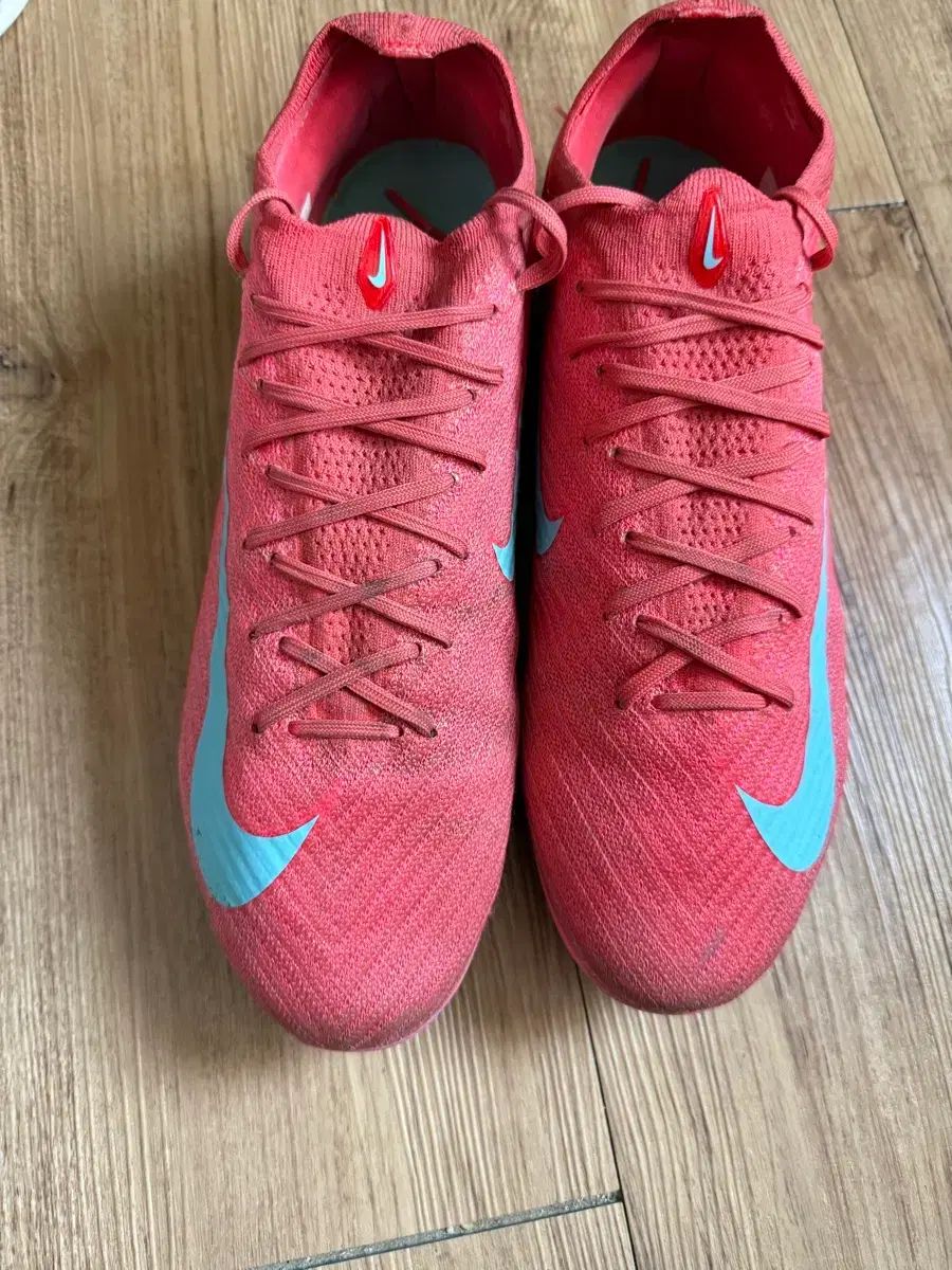 NIKE マーキュリアル ベイパー 16 エリート AG 280 サッカーシューズ