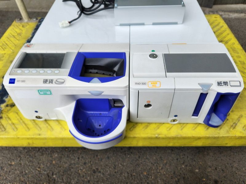 新紙幣新・500円硬貨対応 GLORY 自動釣銭機 RT-300 RAD-300 鍵一式