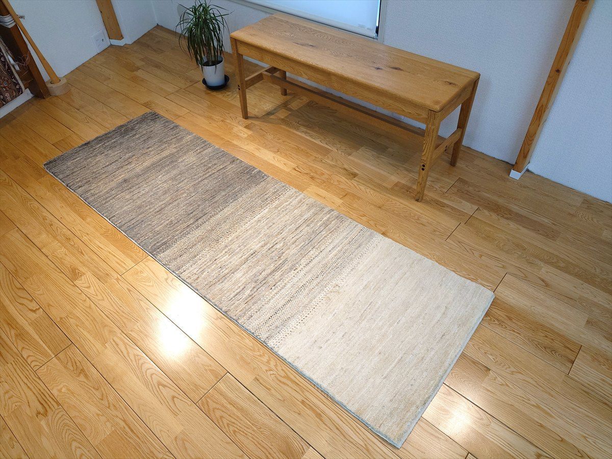 ハンドメイド　夏は涼しく冬は暖かい　オールシーズン天然無染ラグ　ガゼニラハット　細長い　200x63cm　P88