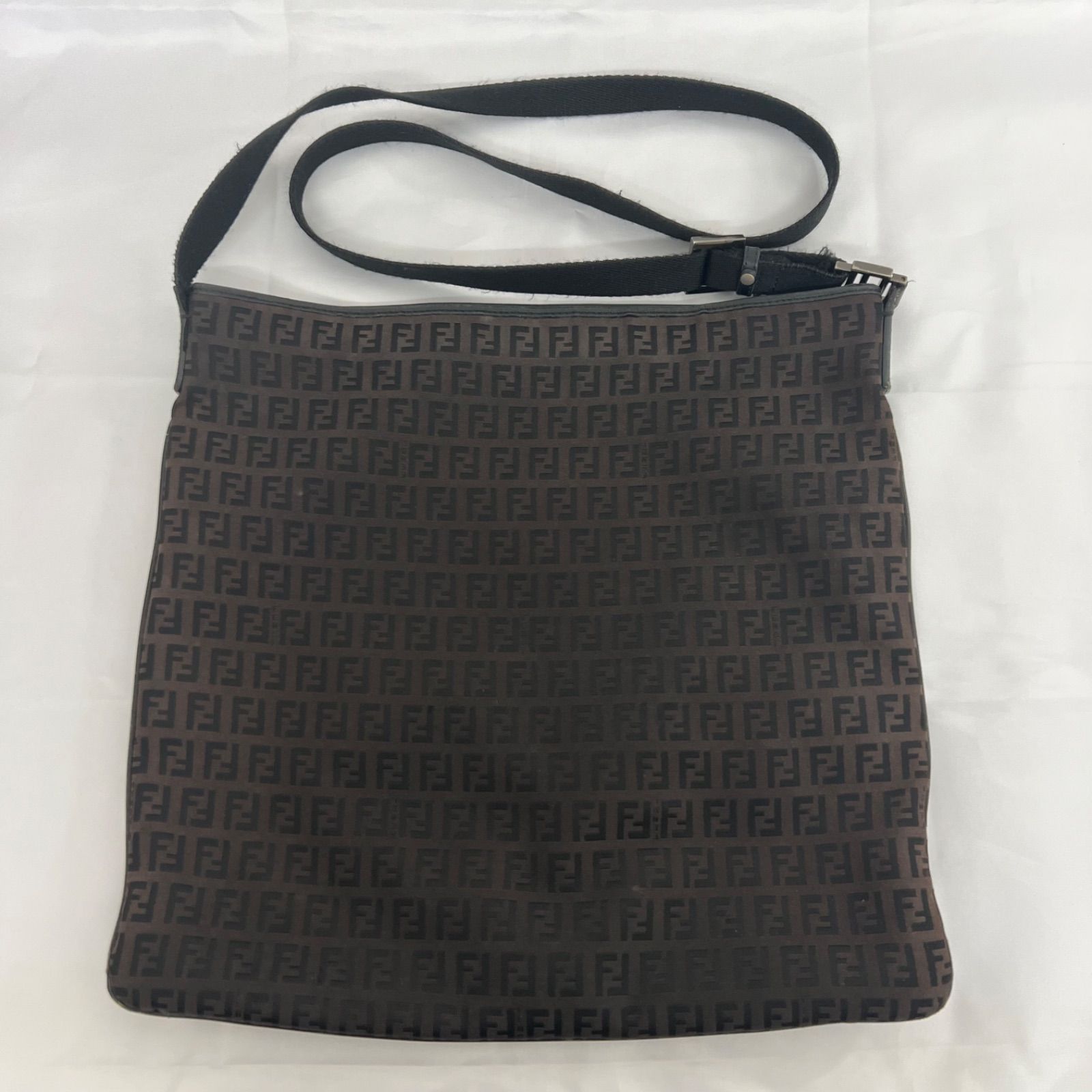 FENDI フェンディ ズッカ柄 ショルダーバッグ ブラウン キャンバス 