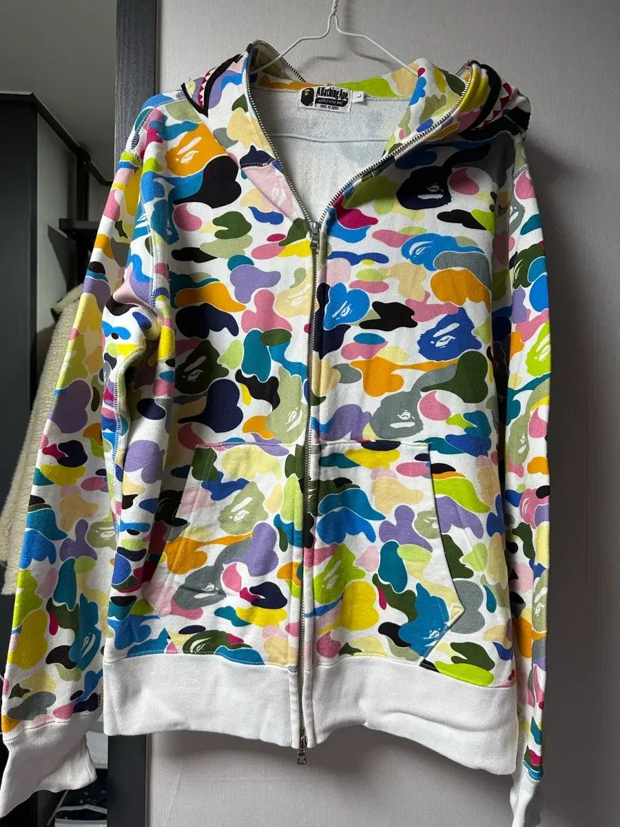 L アベイシングエイプ シャークフーデッド MULTI COLOR