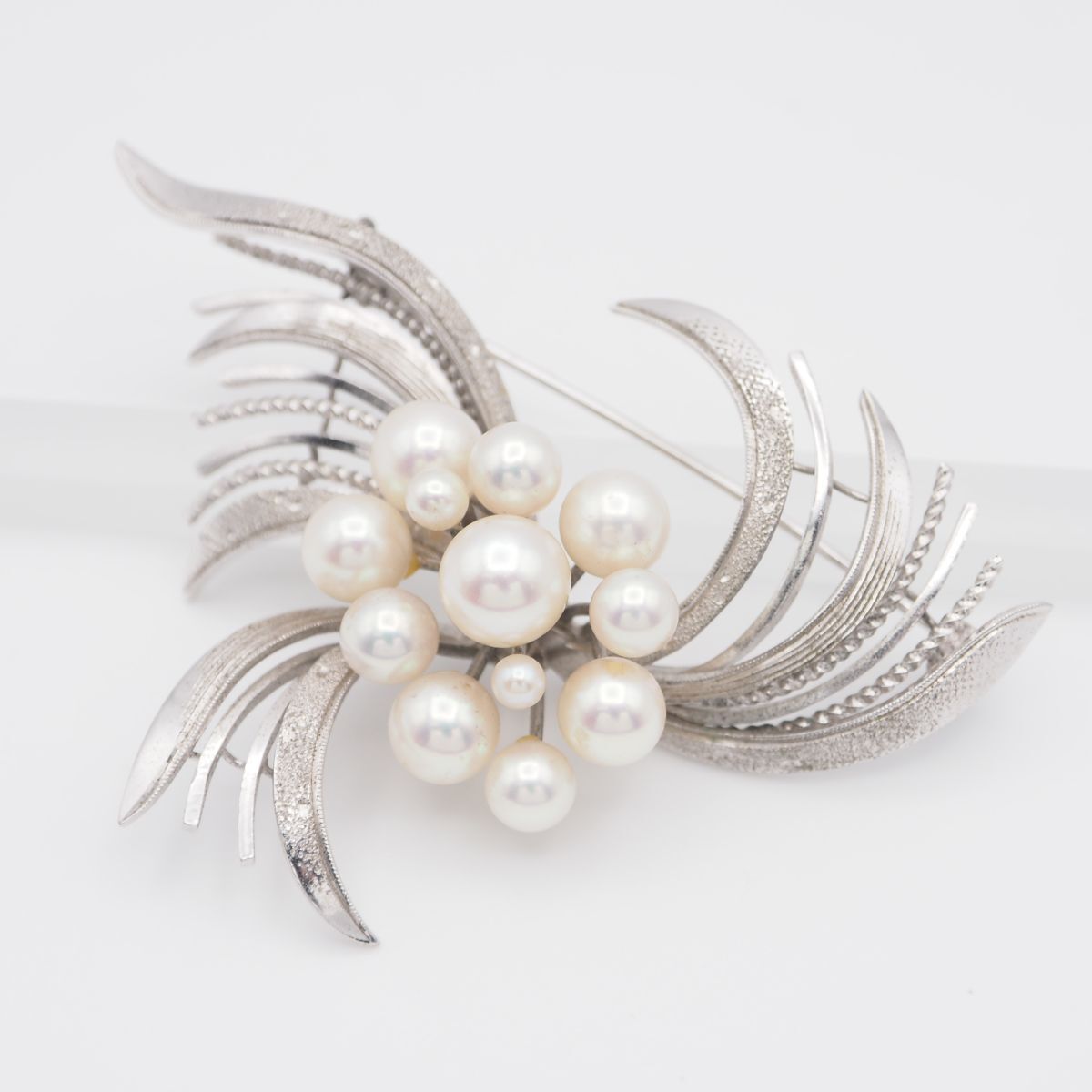 W028 本真珠 3-7.4mm12珠 パール STERLING刻印 ブローチ デザイン シルバー コサージュ 6月誕生石