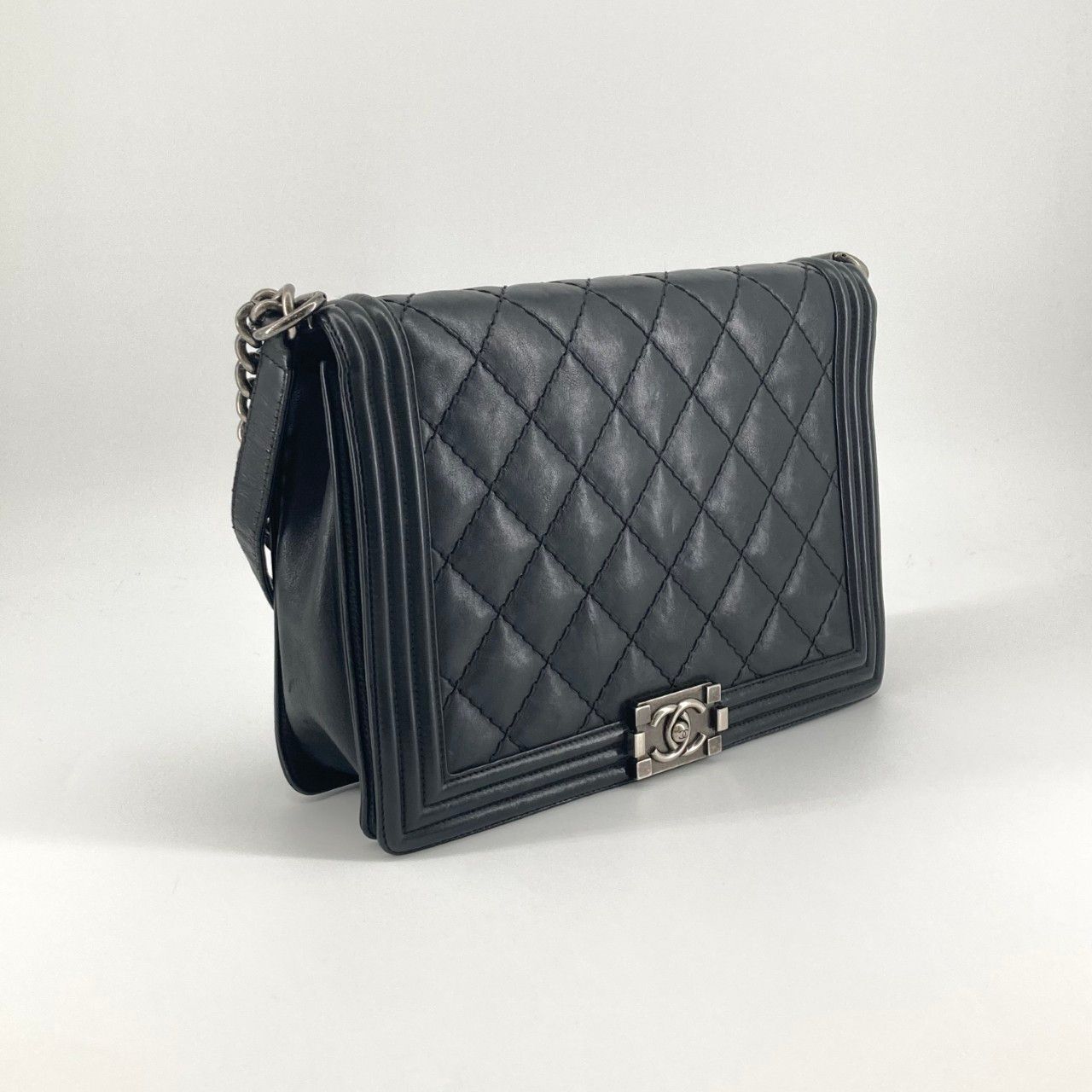 CHANEL ボイシャネル　ジャンク品 CHANEL（シャネル） ボーイシャネル ショルダーバッグ ブラック - メルカリ