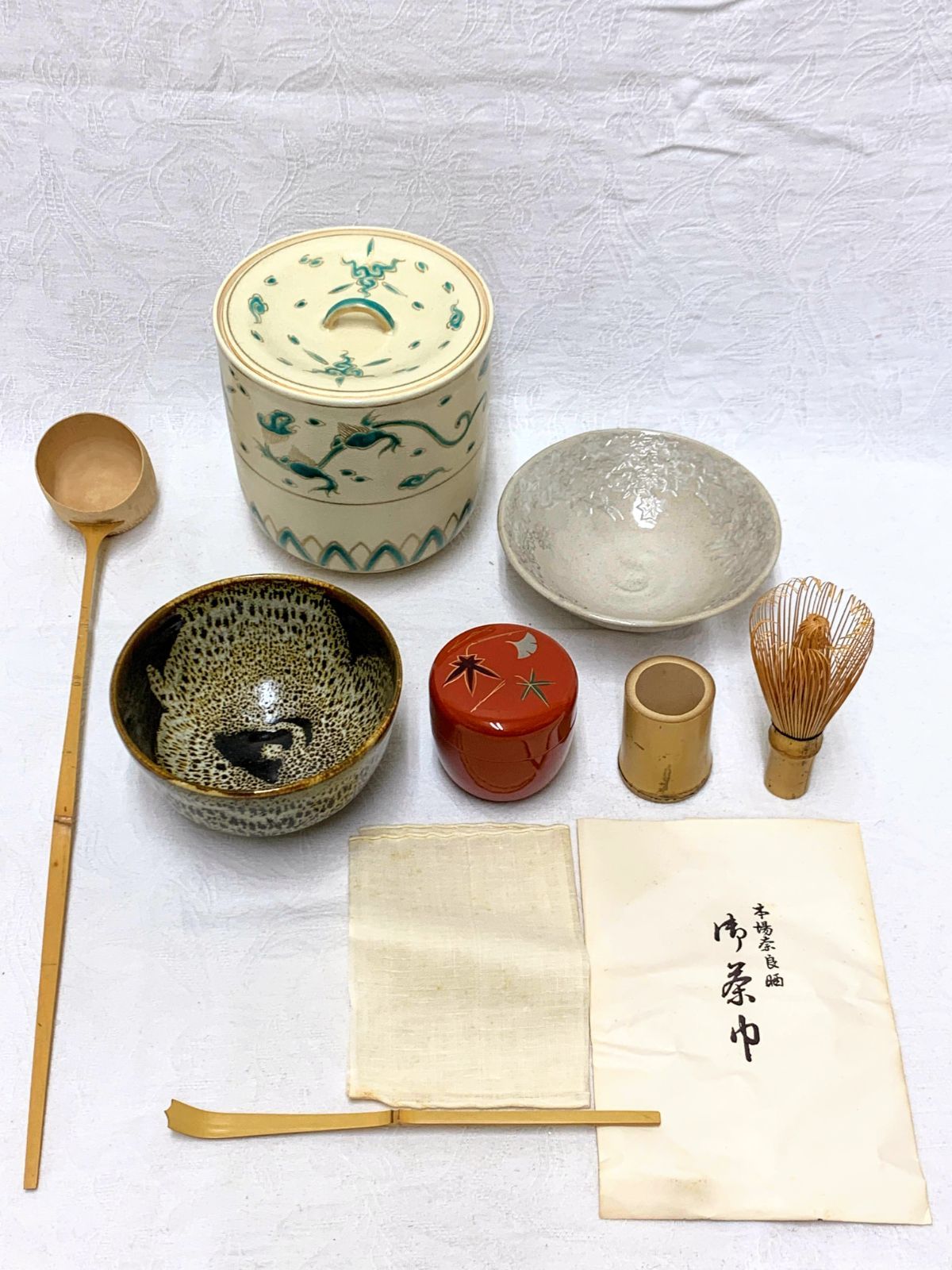 D18399 時代 茶道具一式 木箱付 抹茶碗2点(銘入) 棗 茶筅 茶杓 水指(銘