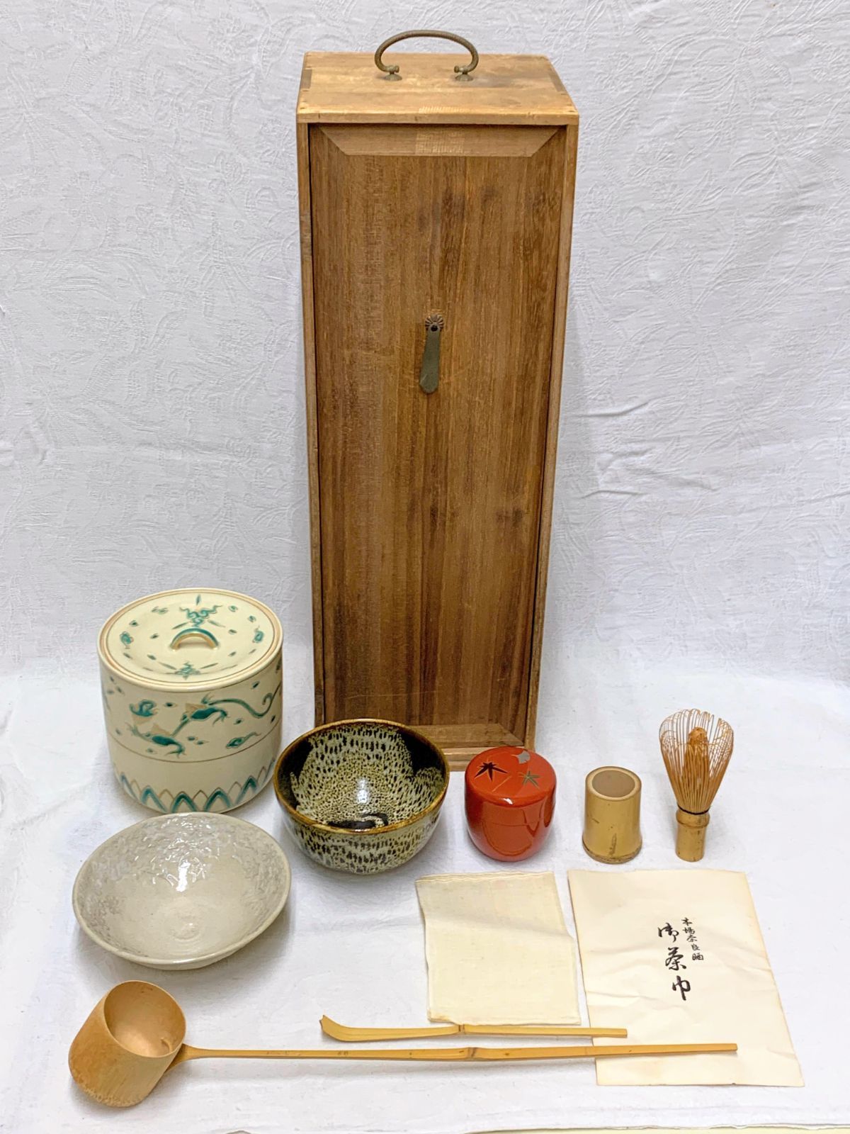 D18399 時代 茶道具一式 木箱付 抹茶碗2点(銘入) 棗 茶筅 茶杓 水指(銘