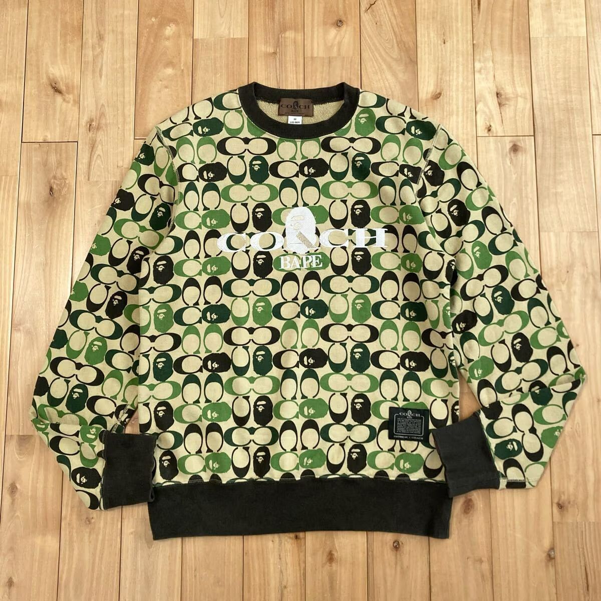 COACH × BAPE CREWNECK Mサイズ a bathing ape sweat shirt エイプ ベイプ アベイシングエイプ 長袖スウェット コーチ シグネチャー z0391