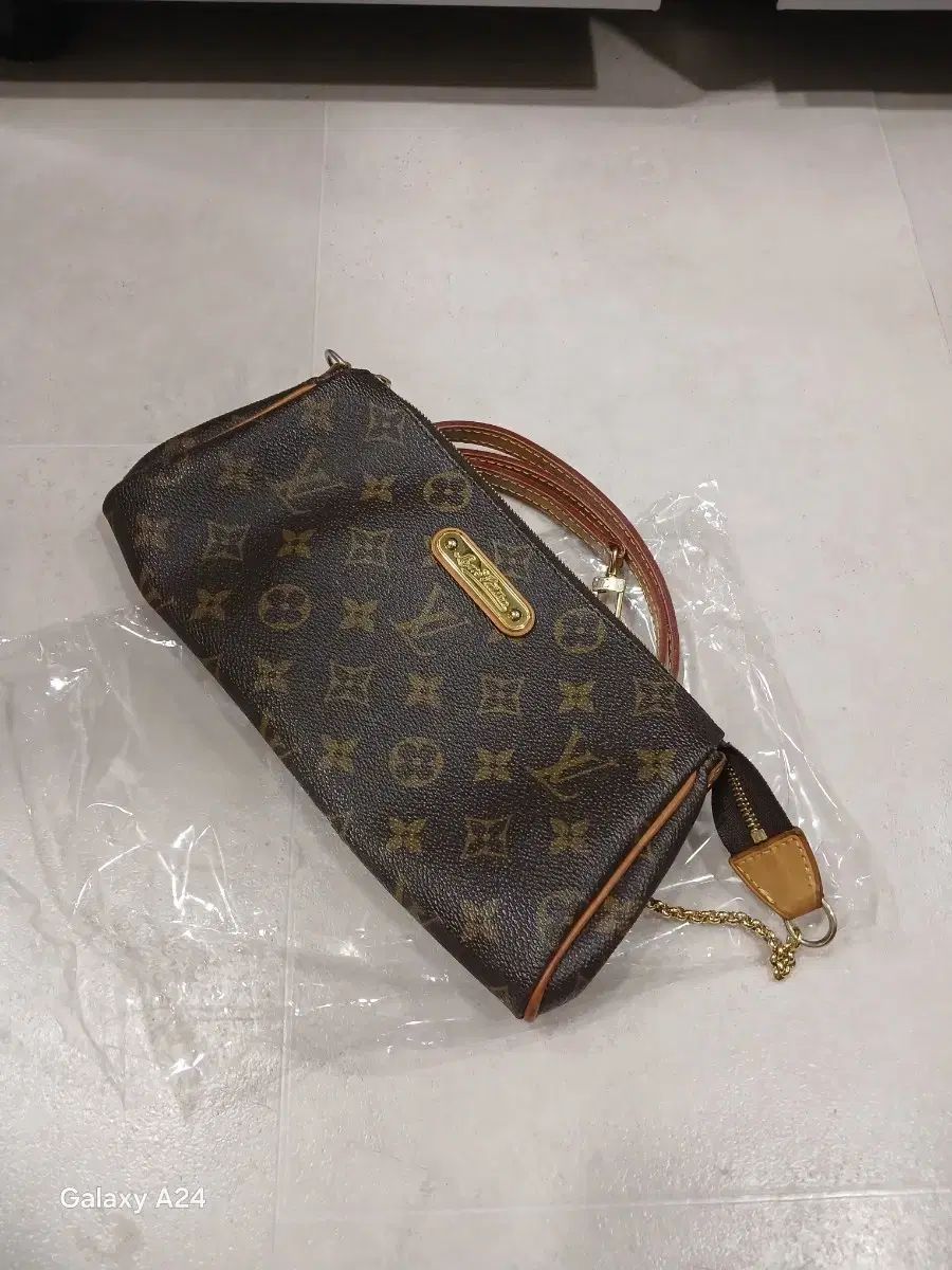 正規品 ルイヴィトン エヴァクラッチ ミニ クラッチバッグ