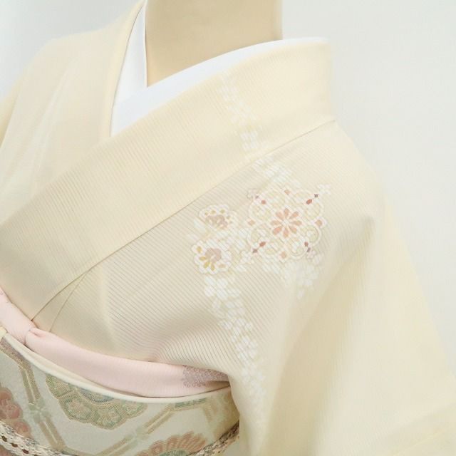 新品・夏訪問着】絽 お仕立て上がり品 金駒刺繍 華文 夏着物 仕付け糸