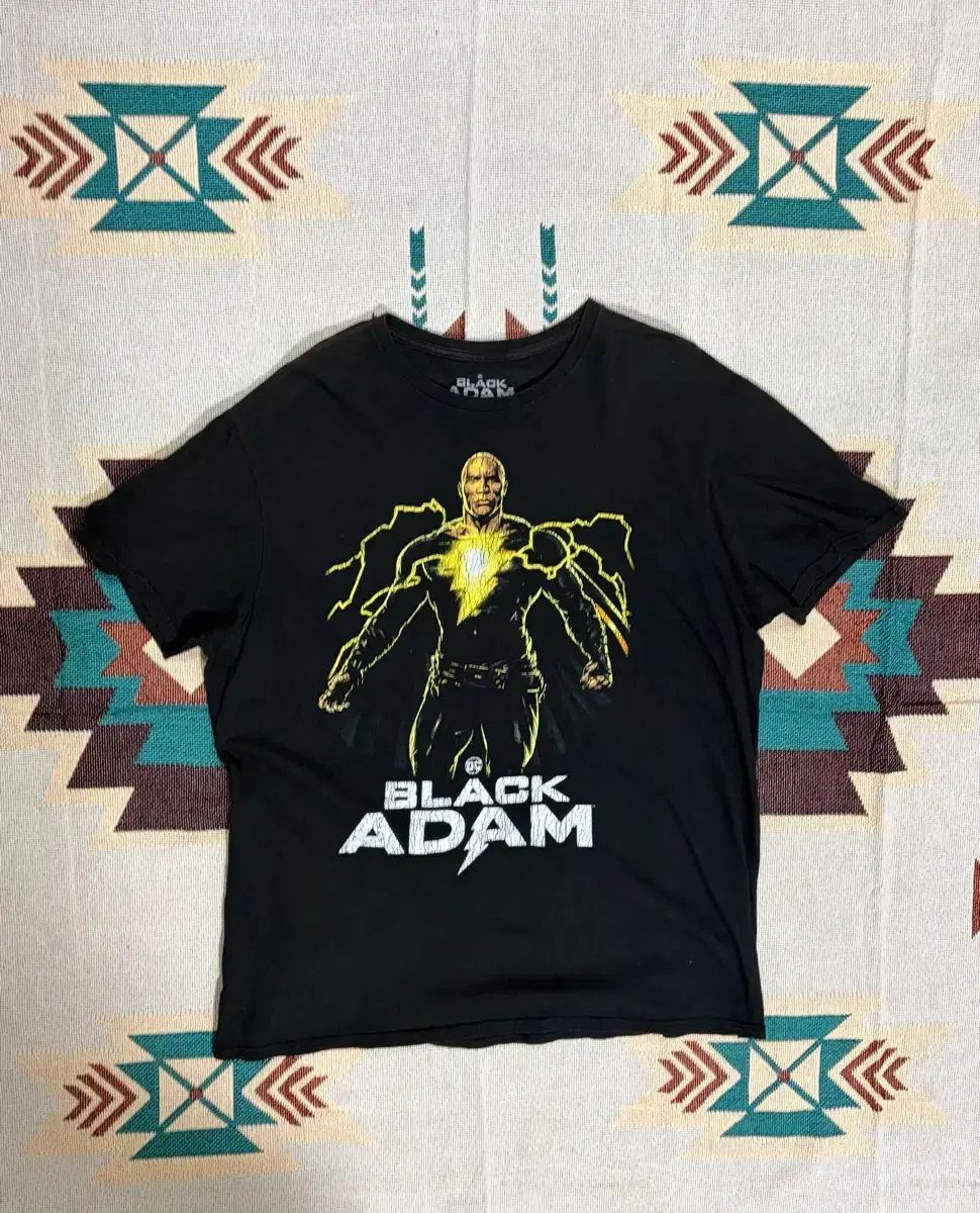 DCコミックス ブラックアダム OFFICIAL Tシャツ