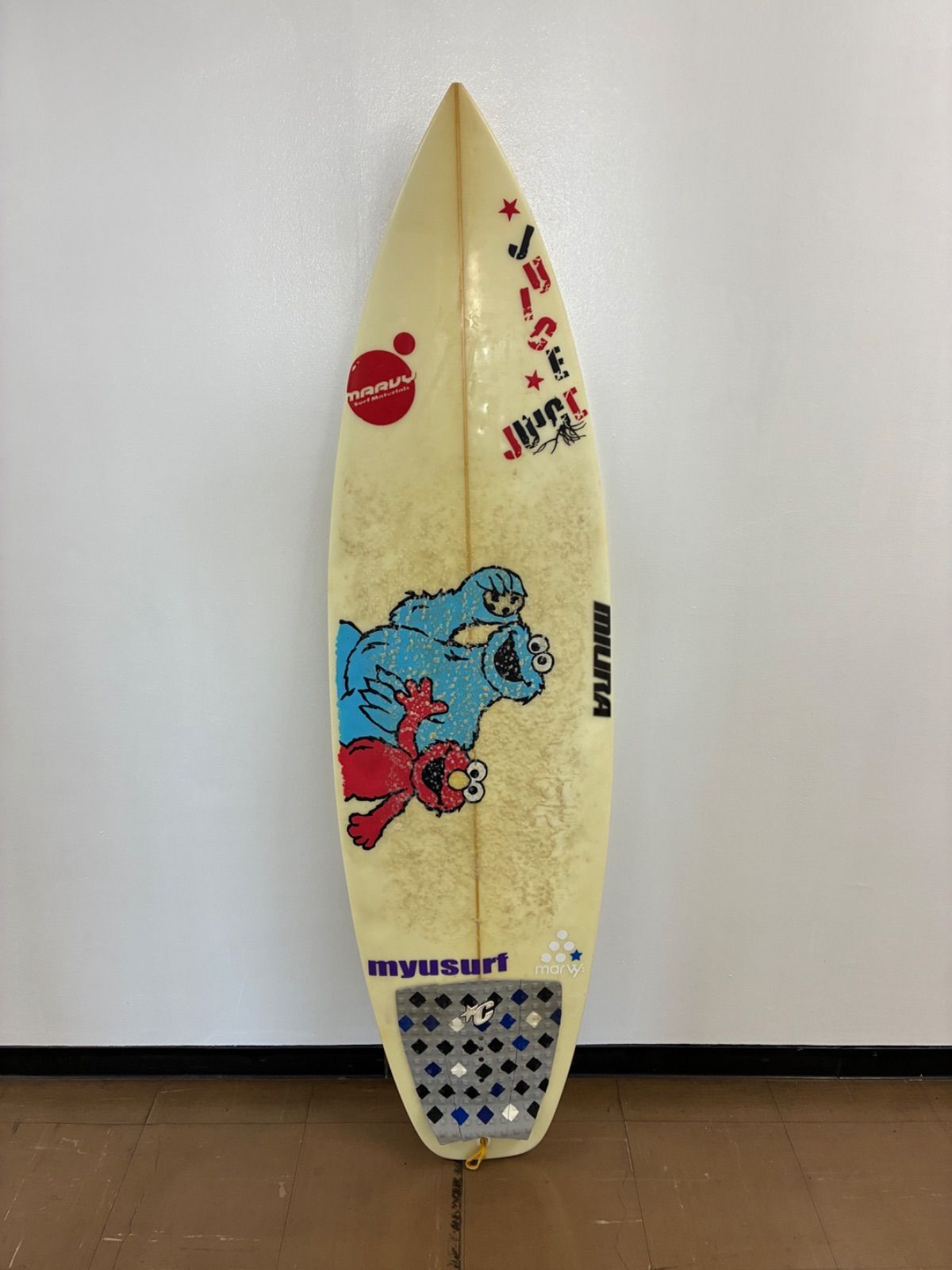 ke0612-7】K1-23 現地のみ MIURA サーフボード ショートボード セサミ