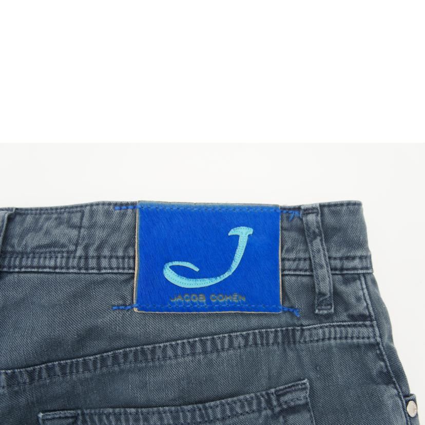 JACOB COHEN ストレートデニムパンツ J688 ABランク 20 - メルカリ