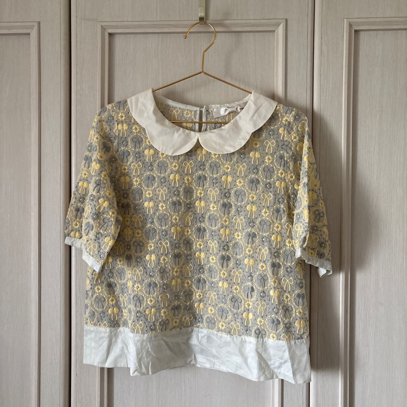 B ネセセア nesessaire 刺繍 半袖 ブラウス シャツ トップス